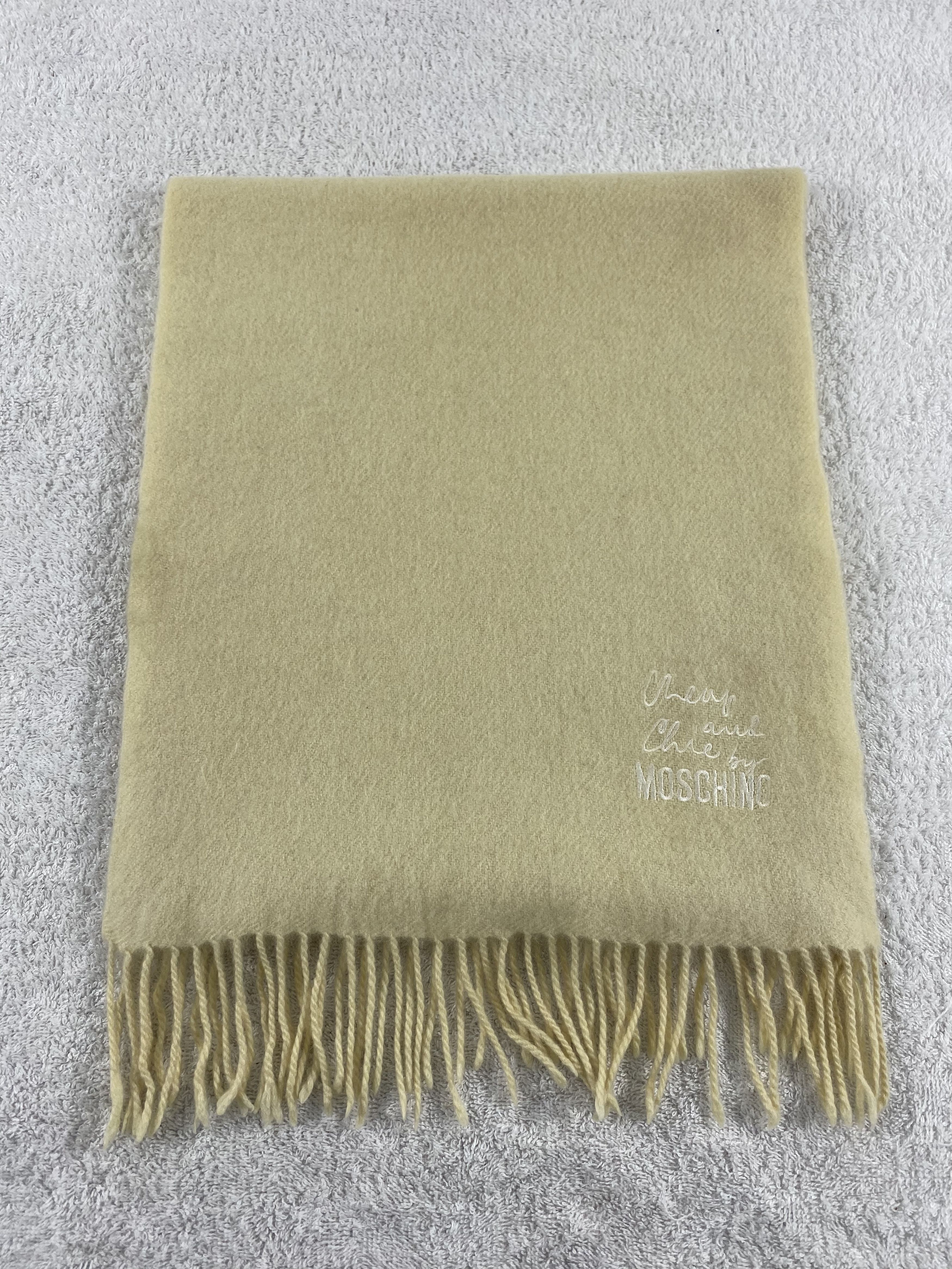 Vintage Moschino Scarf / Muffler / Neckwear - WW1701 Size ONE SIZE - 2 Thumbnail