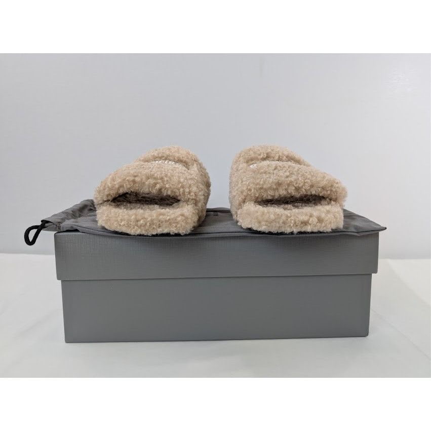 Balenciaga o1rshd1 Fake Furry Slide Slipper in Beige / White / Red Size US 11 / EU 44 - 17 Thumbnail