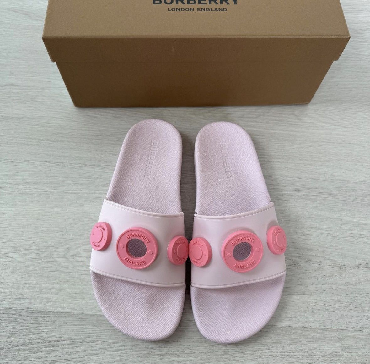 Burberry New Burberry: SDL Furley L Slides Size US 9 / IT 39 - 1 Thumbnail
