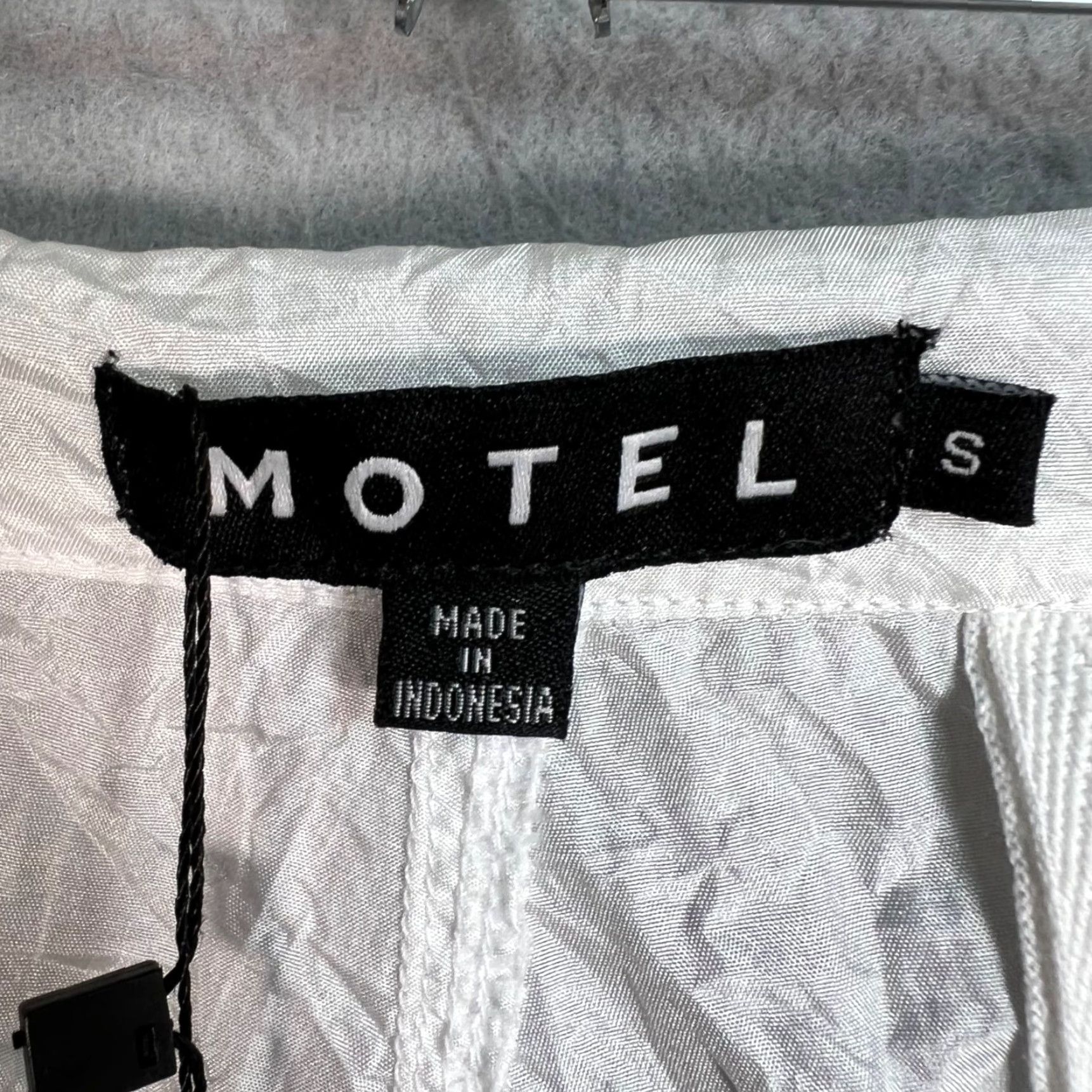 Vintage Motel Womens Small White Crinkle Jogger Drawstring Hem Relaxed Fit NEW! Slim Size 28" / US 6 / IT 42 - 3 Thumbnail