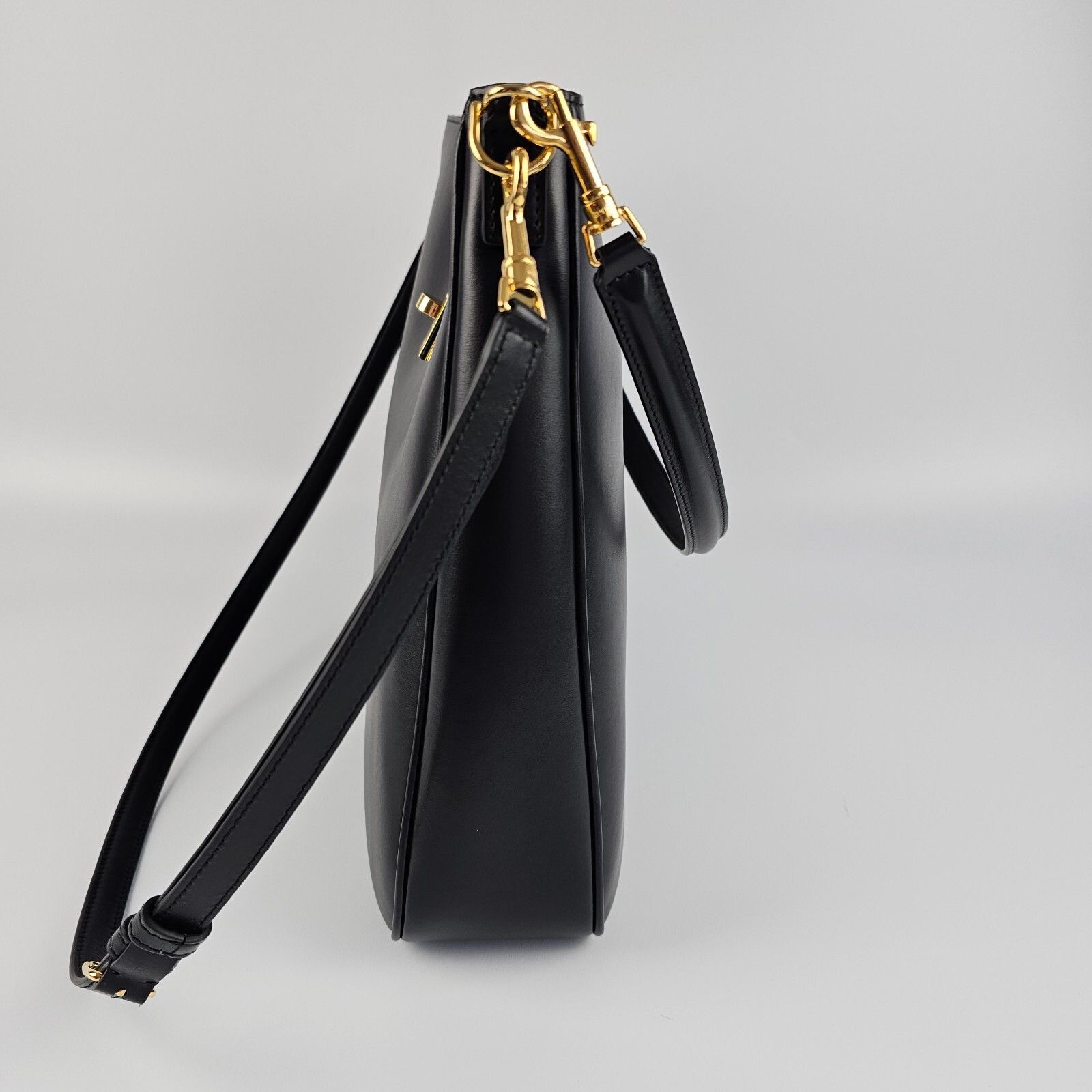 Celine CELINE Camille 16 Medium $3300 Black Smooth Leather Shoulder Size ONE SIZE - 6 Thumbnail