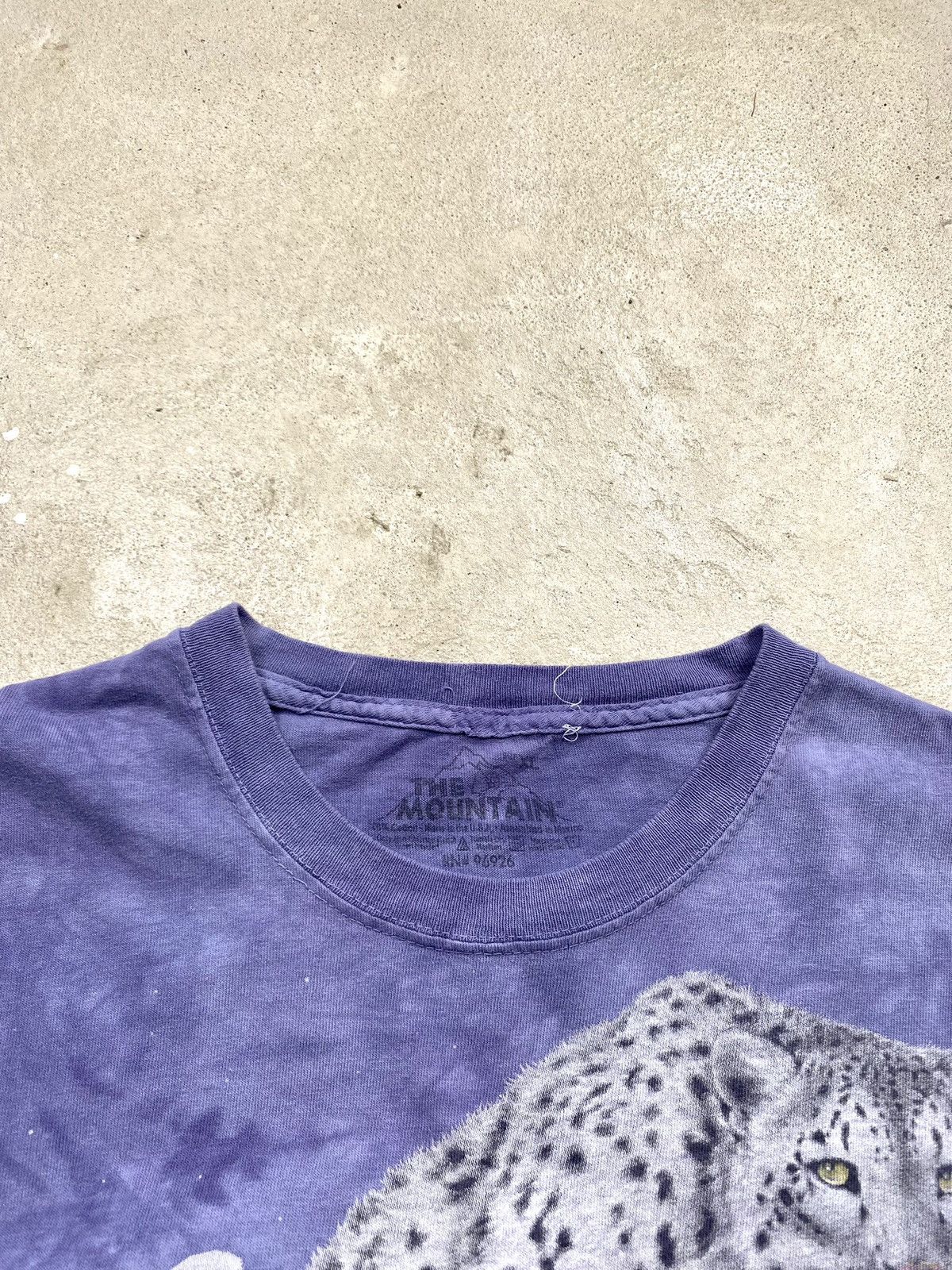 Japanese Brand 2001 Vintage The Mountain Leopard Tiger T Shirt Made USA Size US XL / EU 56 / 4 - 8 Thumbnail