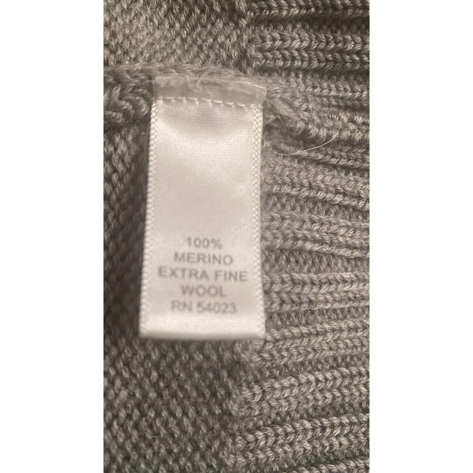 Banana Republic Banana Republic Cardigan Sweater Large Gray 100% Merino Wool Size L / US 10 / IT 46 - 7 Thumbnail