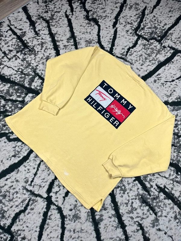 Tommy Hilfiger Vintage Tommy Hilfiger logo sweatshirt XL yellow Size US XL / EU 56 / 4 - 4 Thumbnail
