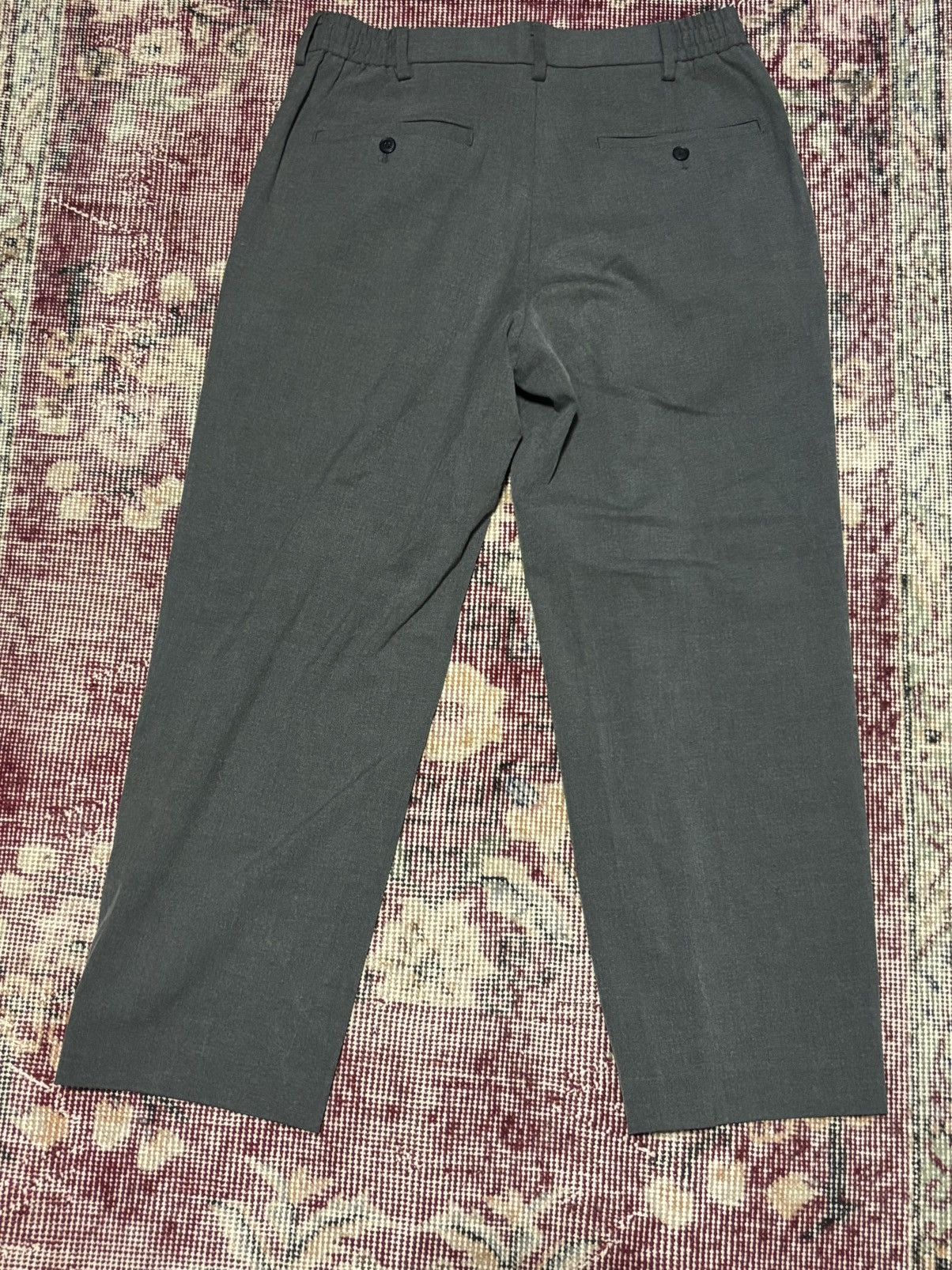 Uniqlo Uniqlo Loose Pleated Pants Size US 32 / EU 48 - 2 Thumbnail
