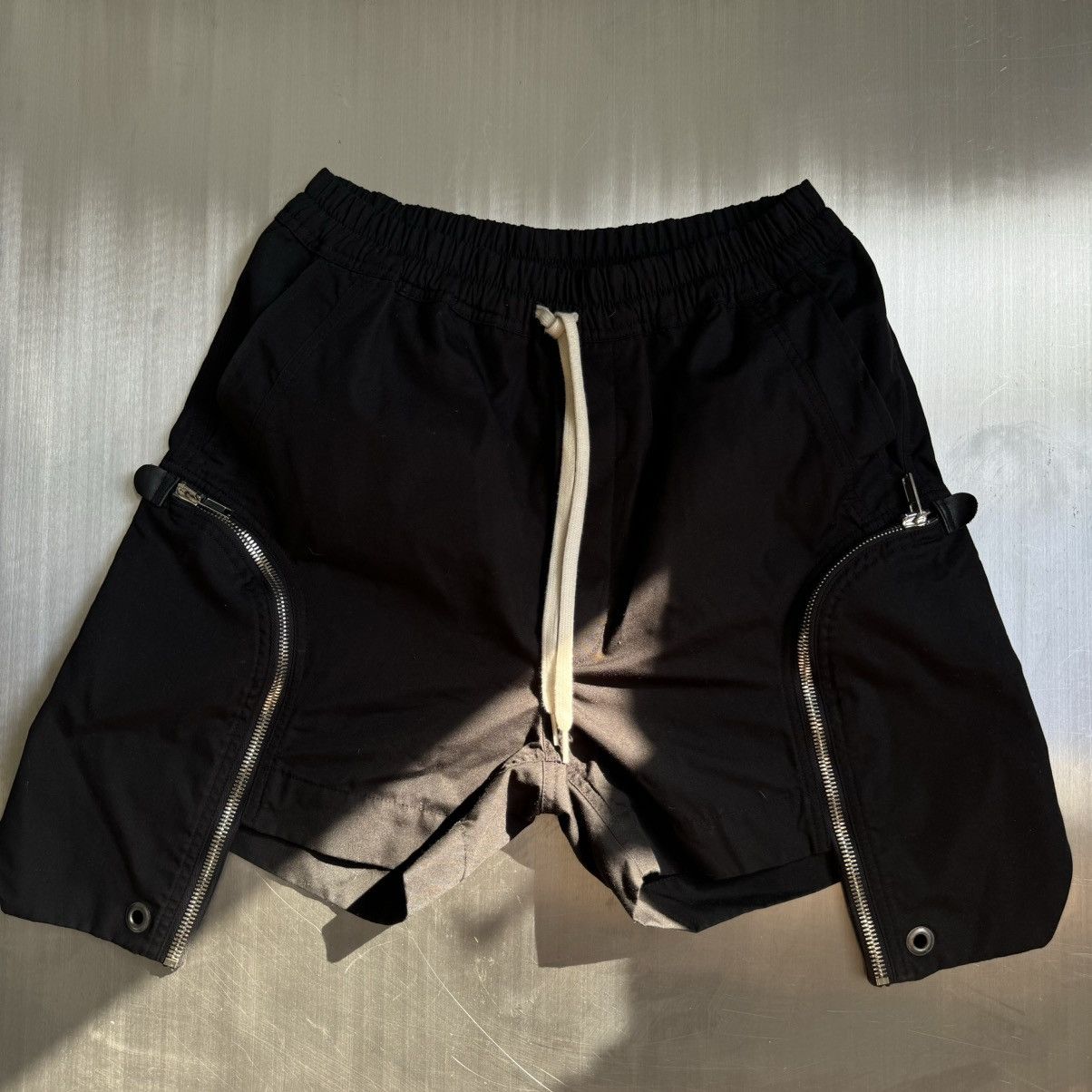 たぬき 希少 cargo bauhaus Owens Rick Owens Rick shorts Grailed | black パンツ