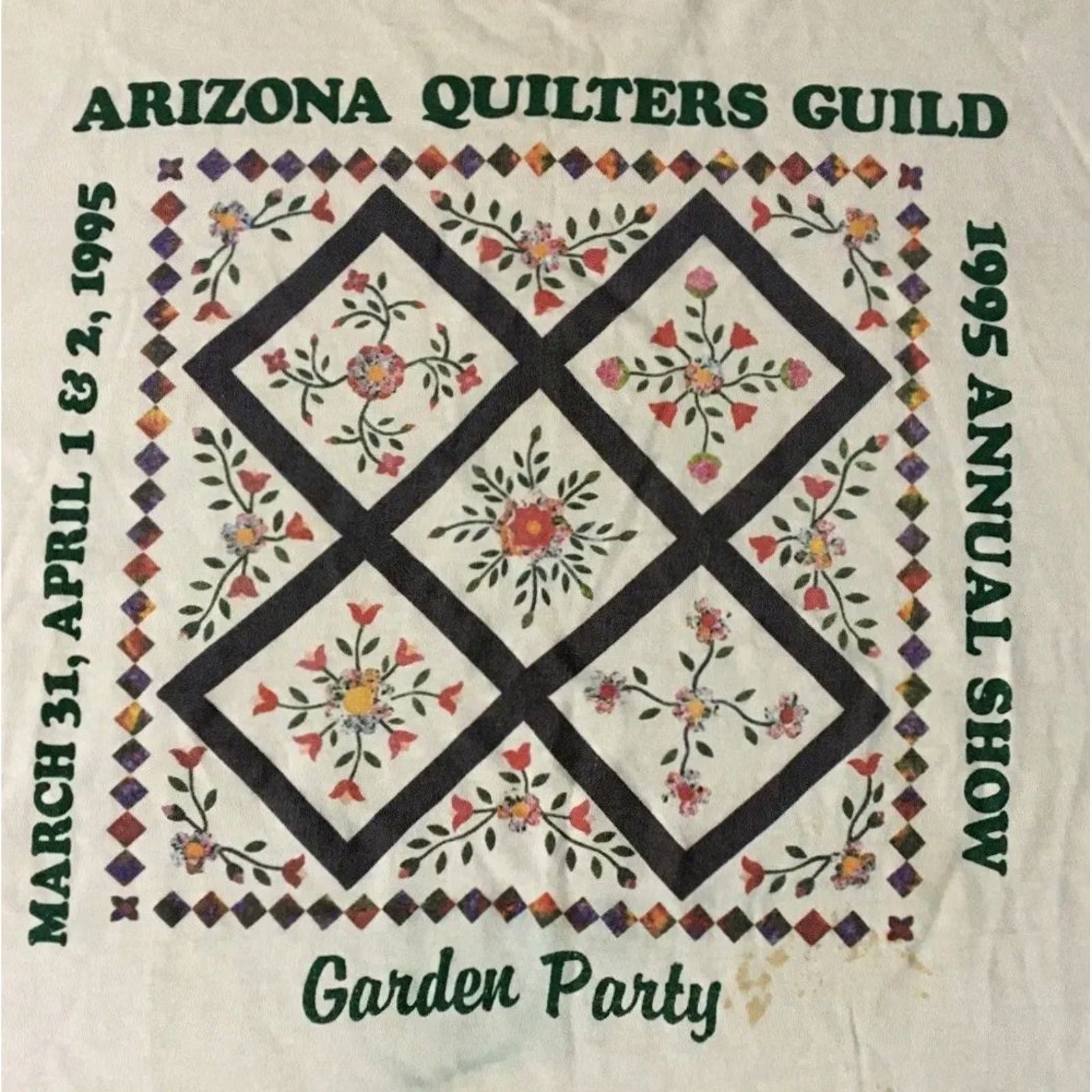 Vintage VINTAGE Arizona Quilters Guild Shirt XL White 90s Distressed Grunge Sun Quilt Heart Art Man/Unisex T-Shirt Size US XL / EU 56 / 4 - 2 Thumbnail