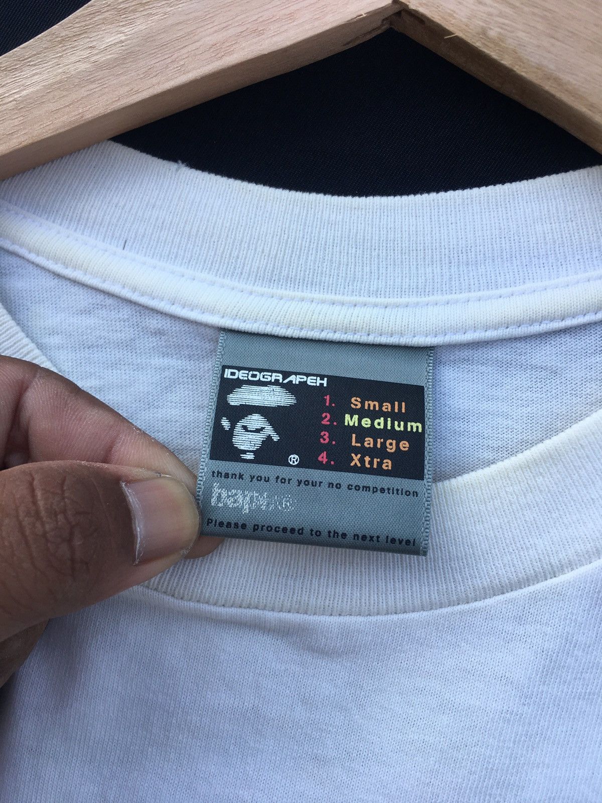 Bape RARE Vintage BAPE New York College Camo logo T-Shirt Size US M / EU 48-50 / 2 - 7 Thumbnail