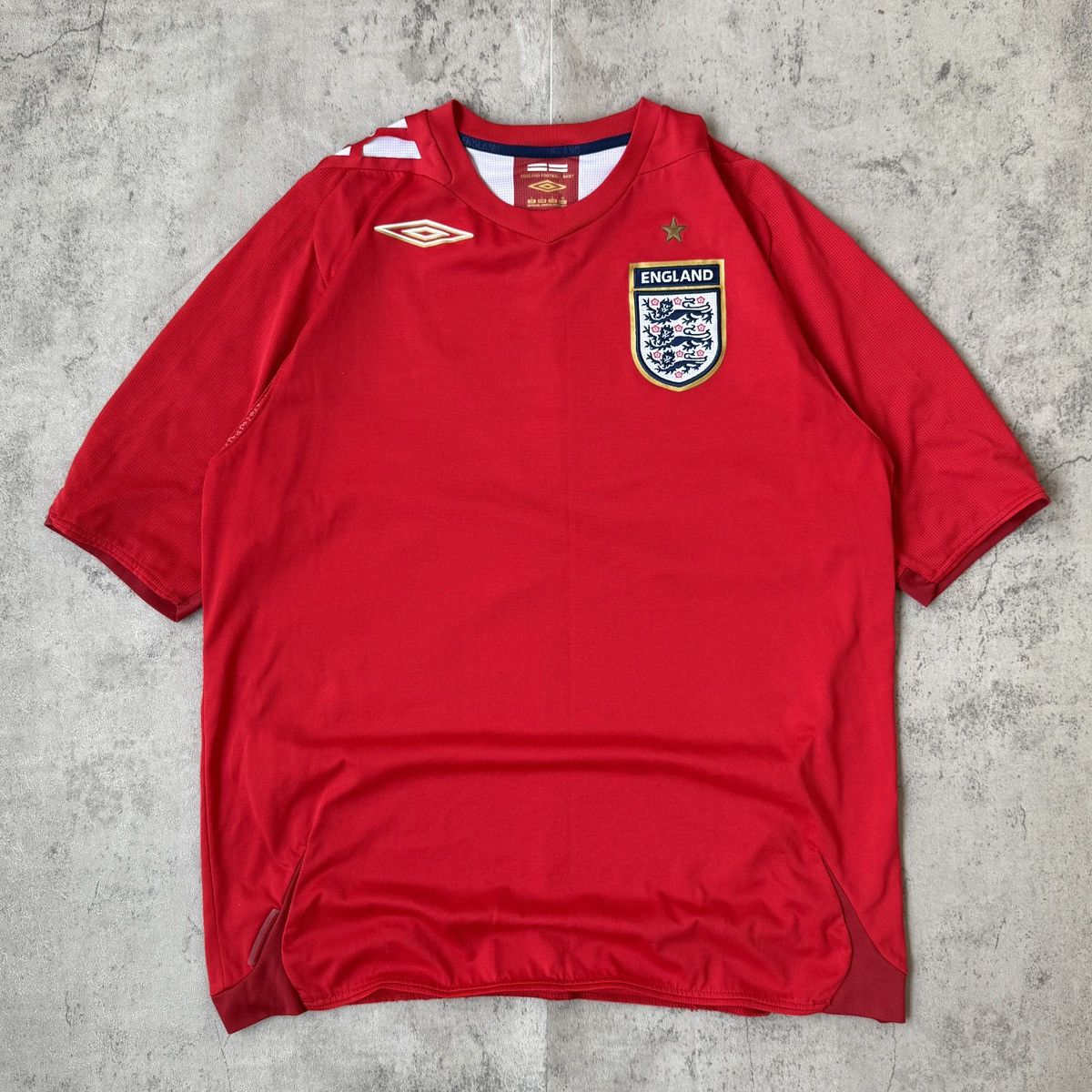 Umbro Vintage 2006-2008 England Away Football Jersey / Umbro Red Size US L / EU 52-54 / 3 - 1 Thumbnail