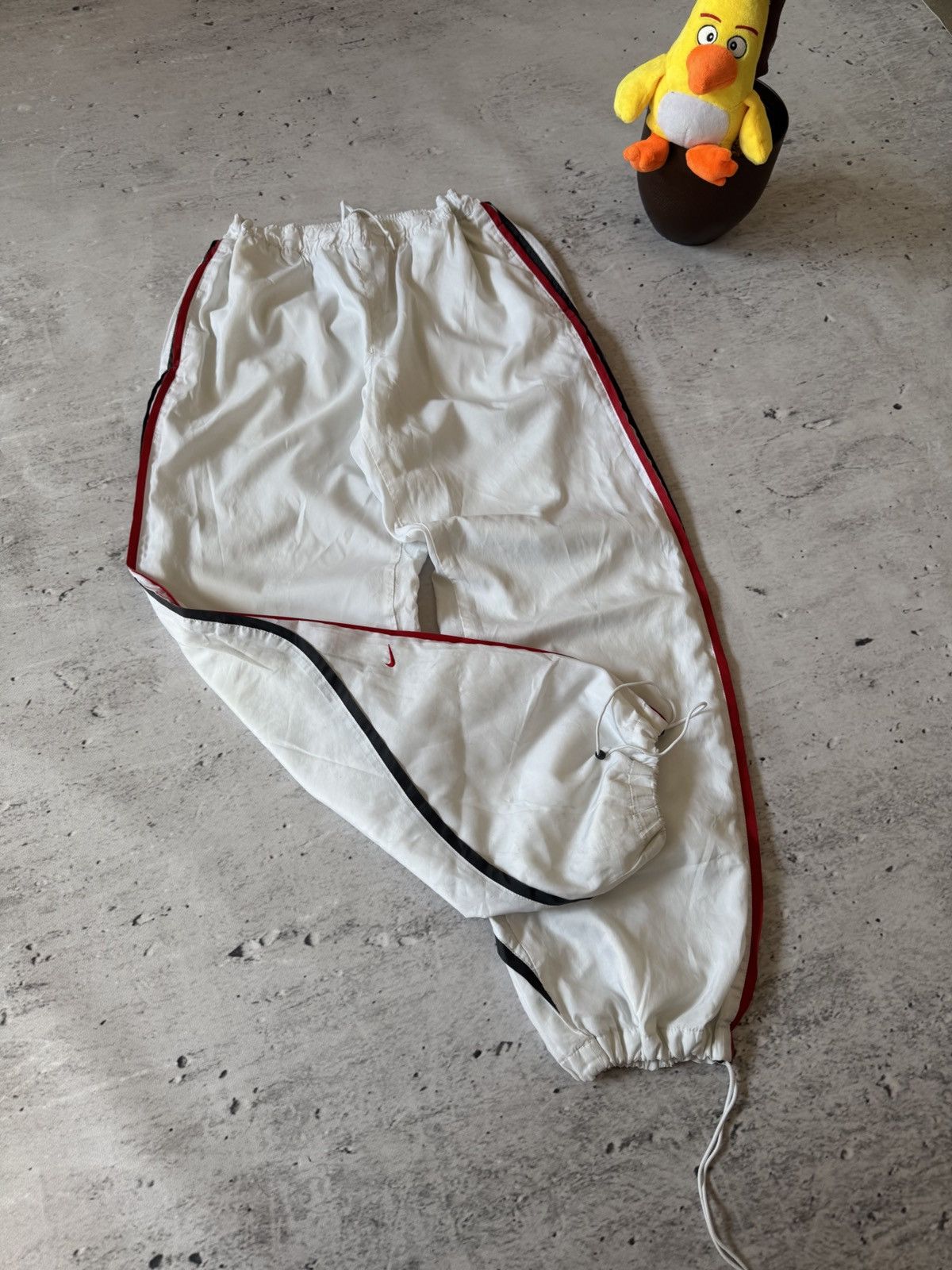 Nike × Vintage NIKE TN PLUS NYLON VINTAGE Y2K OVERSIZE BAGGY SWEATPANTS Size US 32 / EU 48 - 2 Thumbnail