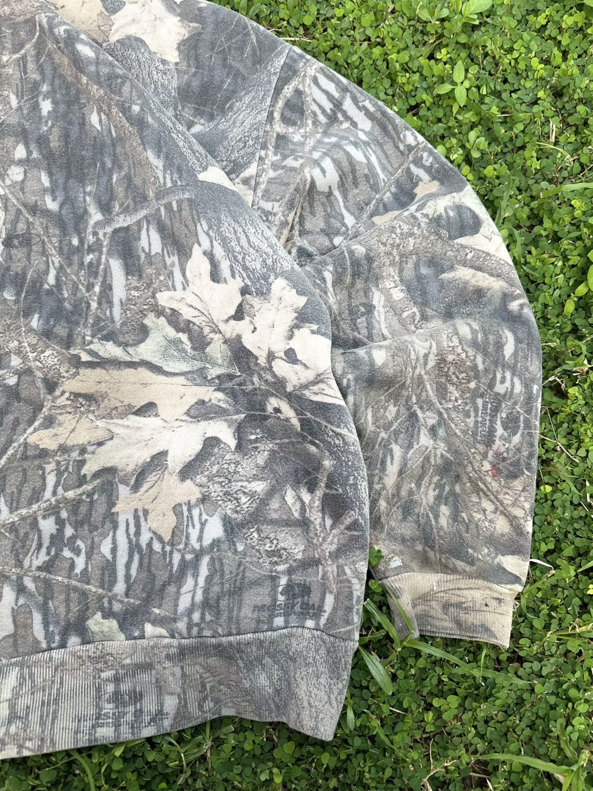 Realtree Crazy Vintage Faded Carhartt Style Realtree Camo Sweatshirt Size US XL / EU 56 / 4 - 13 Thumbnail