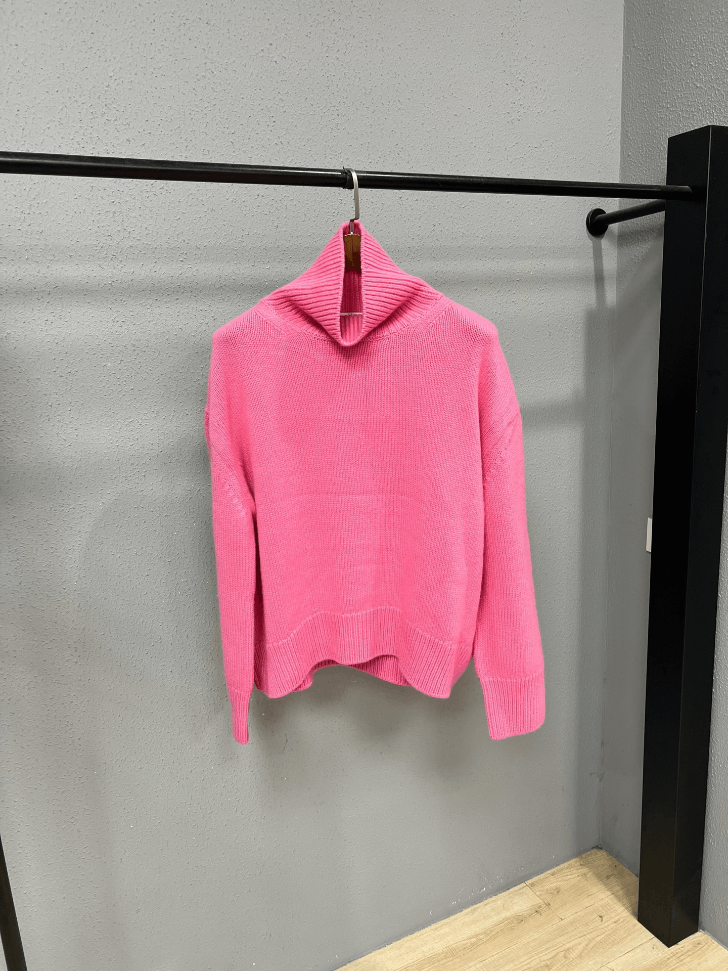 Celine Celine Knit Sweater M Women Size M / US 6-8 / IT 42-44 - 1 Thumbnail