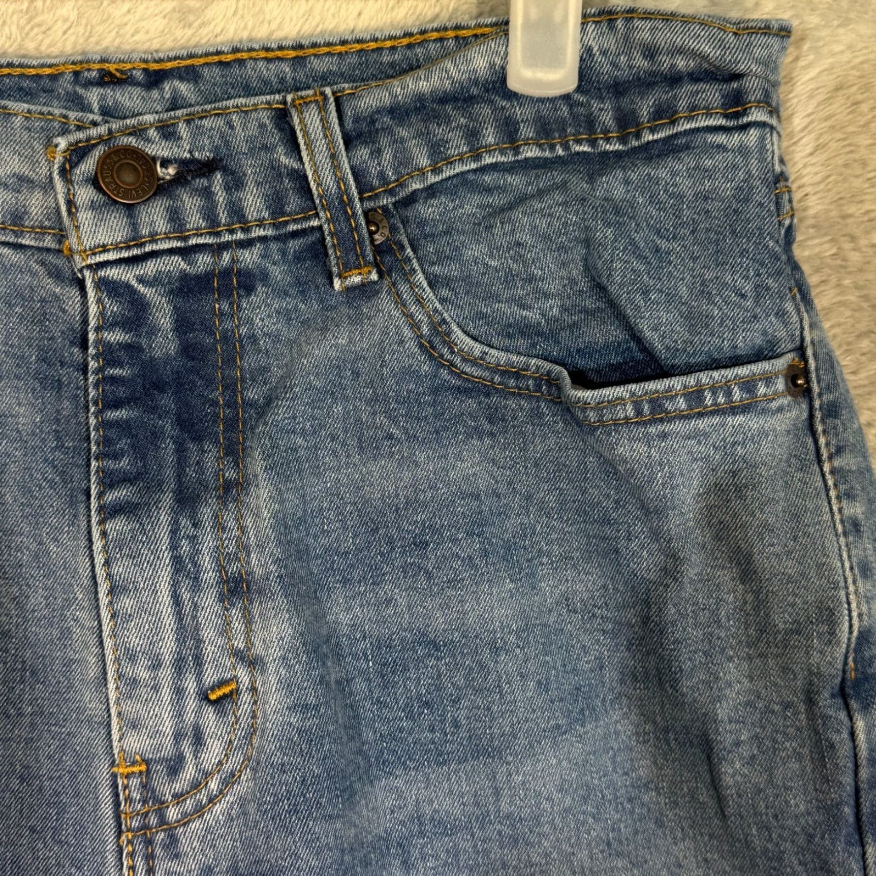 Levi's VINTAGE Levi’s 505 Men’s Jeans 32 x 30 Denim Blue Mid-Rise Straight Leg Jeans 505 Mens Regular Blue Denimpants Size US 32 / EU 48 - 4 Thumbnail