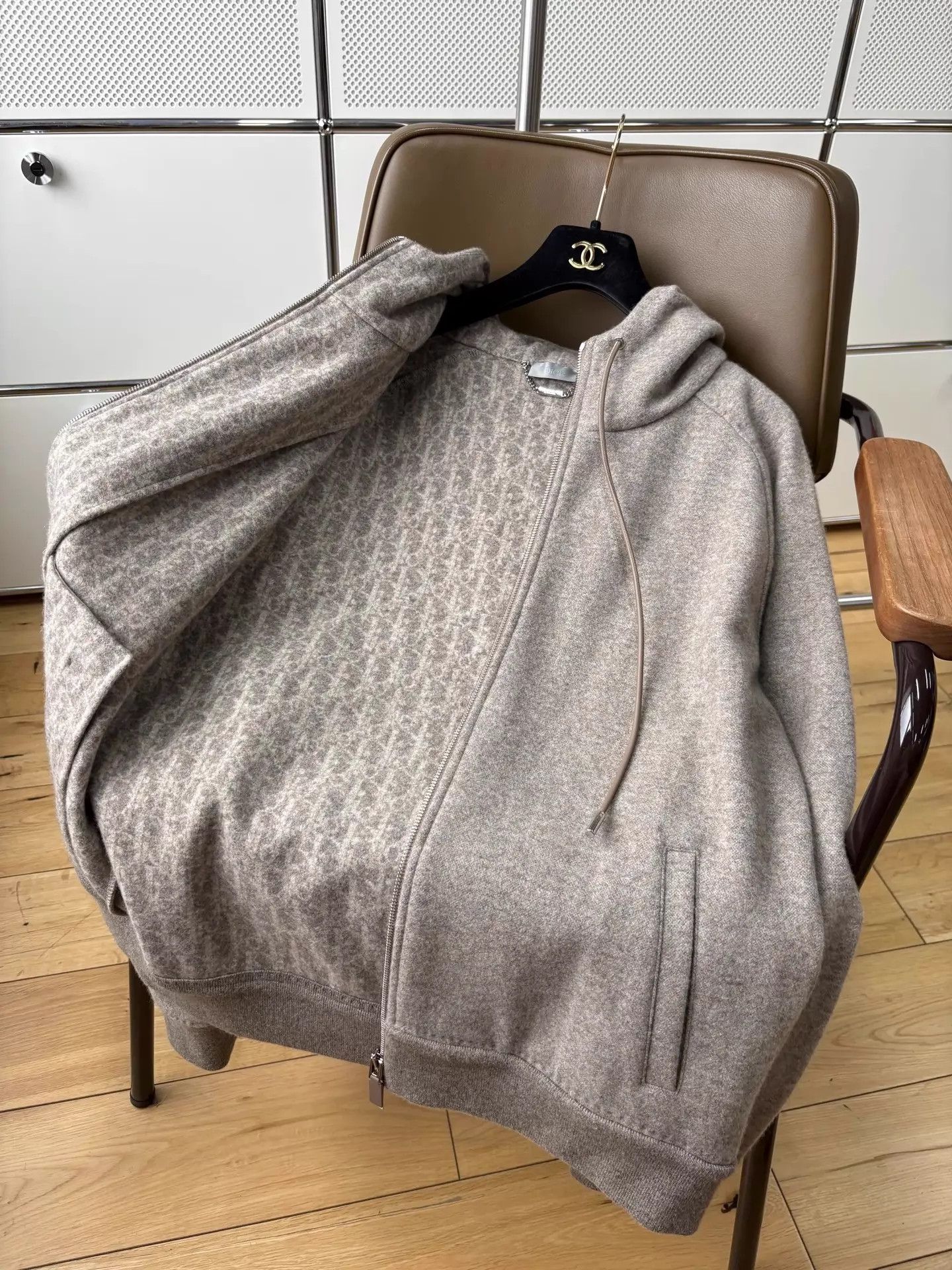 Dior Dior Icon Oblique Hooded Jacket Tan Cashmere-Wool M Size US M / EU 48-50 / 2 - 1 Thumbnail