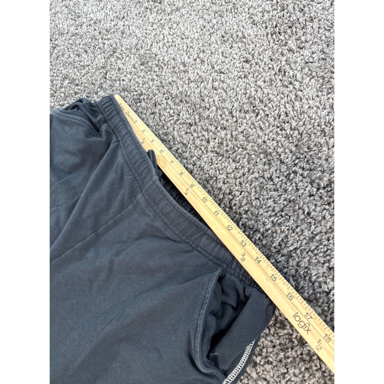 Nike VINTAGE Nike Sweatpants Womens XL Gray Stripe Grunge Y2K Pants Womens XL Gray Striped Grunge Activewear Size 40" / US 18 - 4 Thumbnail
