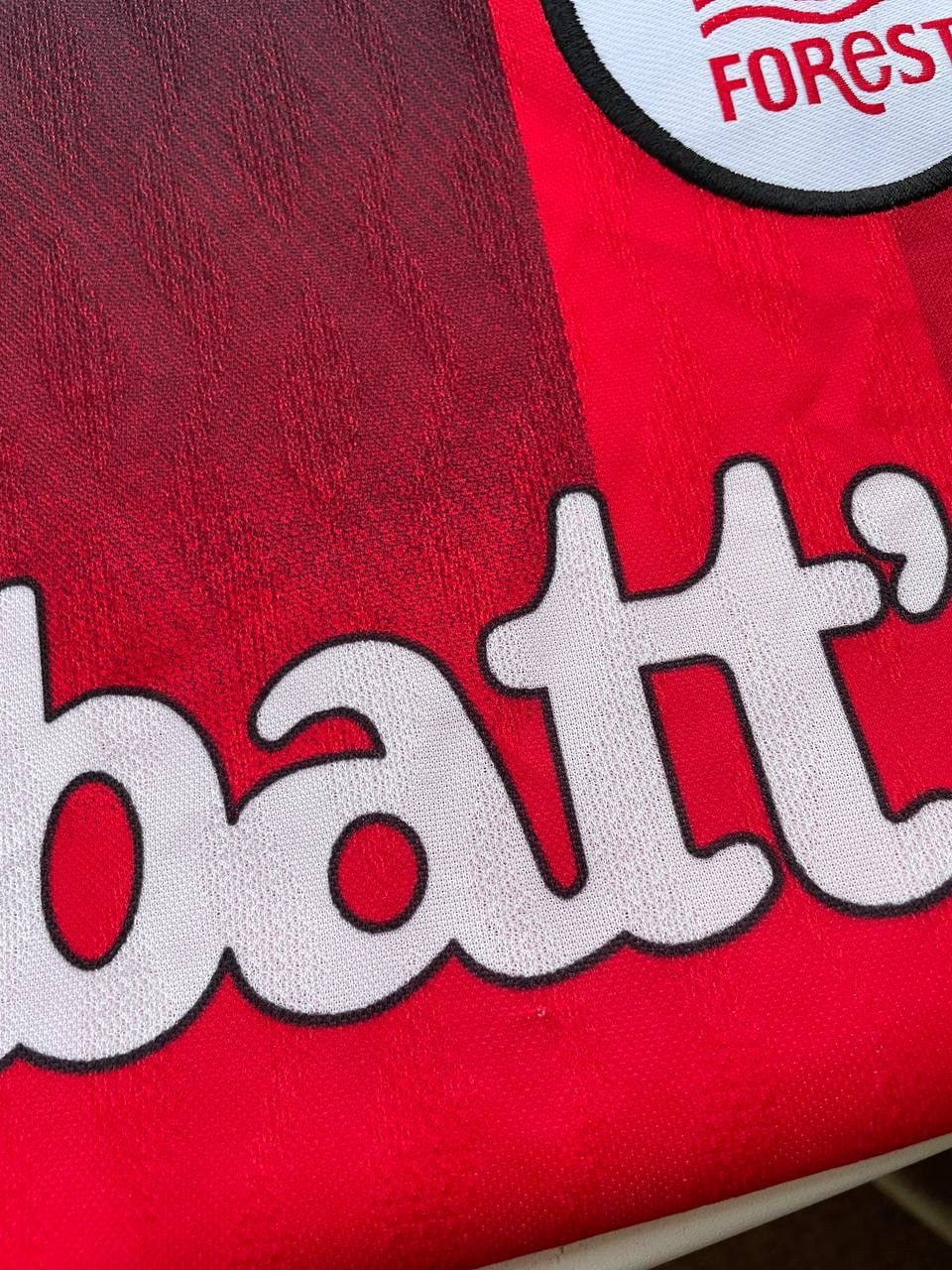 Umbro Umbro Nottingham Forest 1996 1997 Home Shirt Soccer Jersey Size US XL / EU 56 / 4 - 12 Thumbnail