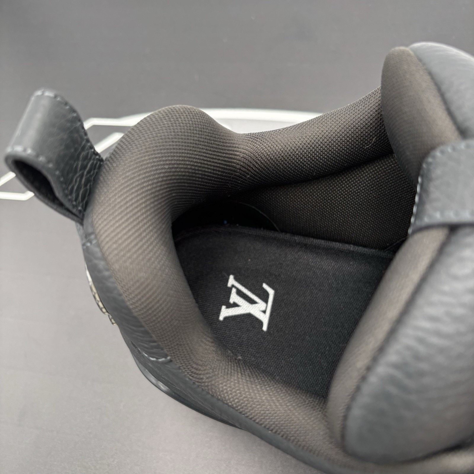 Louis Vuitton Louis Vuitton Skate ' Black ' | EXCELLENT CONDITION Size US 9.5 / EU 42-43 - 7 Thumbnail