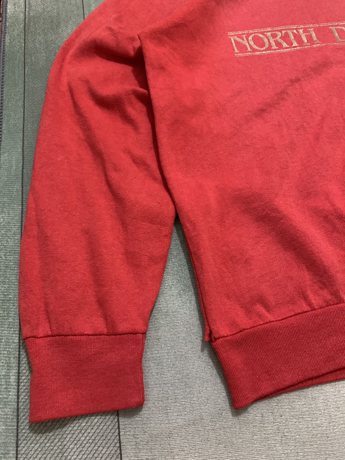 Vintage Vintage 80s North Dakota Sweatshirt Size US L / EU 52-54 / 3 - 5 Thumbnail