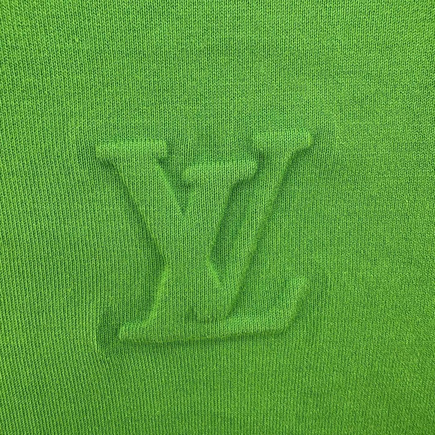 Louis Vuitton Louis Vuitton Green Embossed Logo L T-Shirt Size US L / EU 52-54 / 3 - 4 Thumbnail