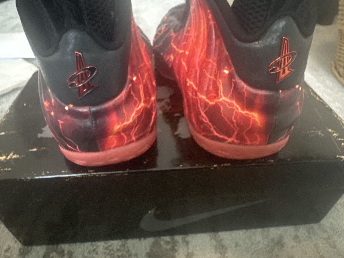Nike Nike x Stranger Things Air Foamposite One Size US 10.5 / EU 43-44 - 5 Thumbnail