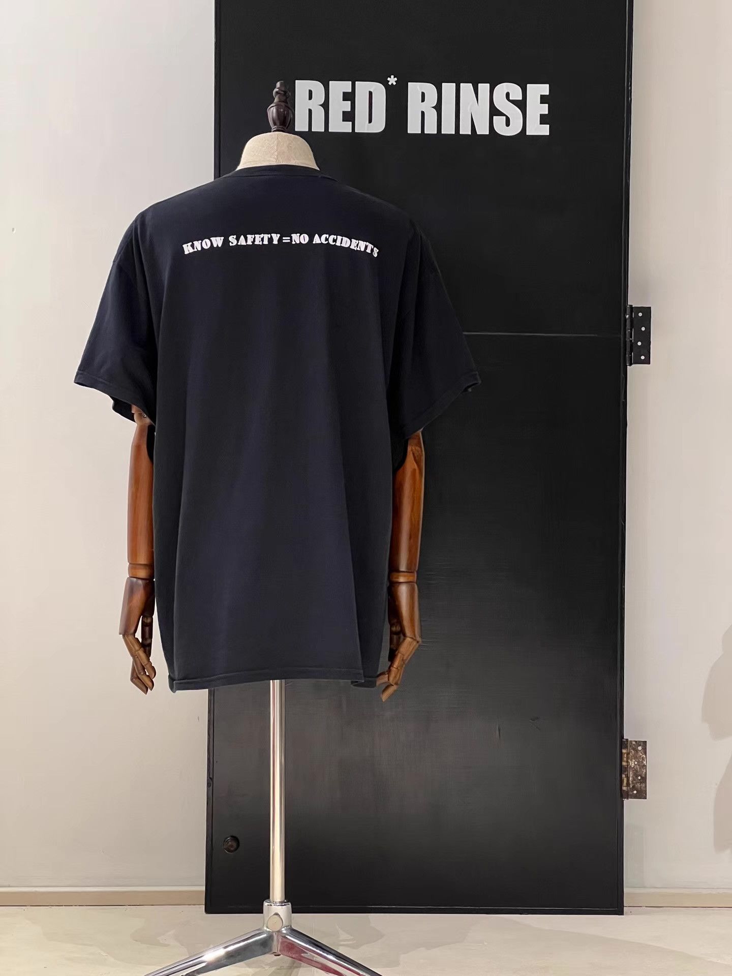 Vintage Vintage Slogan Short Sleeve T‑shirt Q13 Size US XL / EU 56 / 4 - 2 Thumbnail