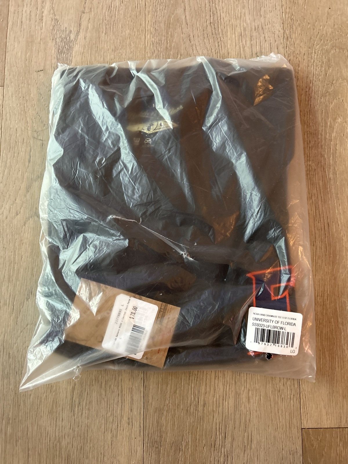 image of Mitchell Ness x Travis Scott University Of Florida Tee T-Shirt Black/grey, Men's (Size Large)