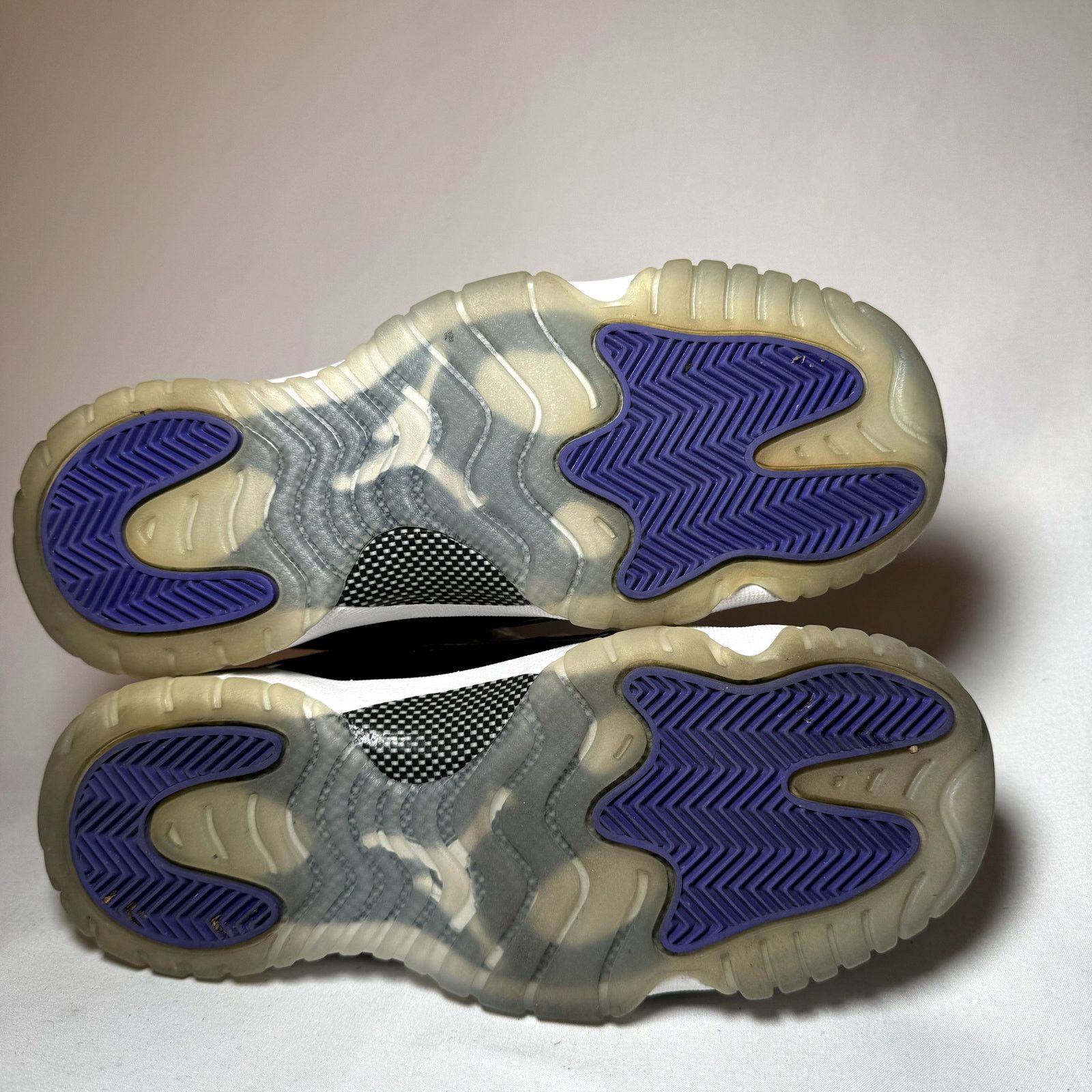 Jordan Brand × Nike Size 6.5 - Air Jordan 11 Retro GS Concord 2018 Men's Shoes Size US 6.5 / EU 39-40 - 6 Thumbnail