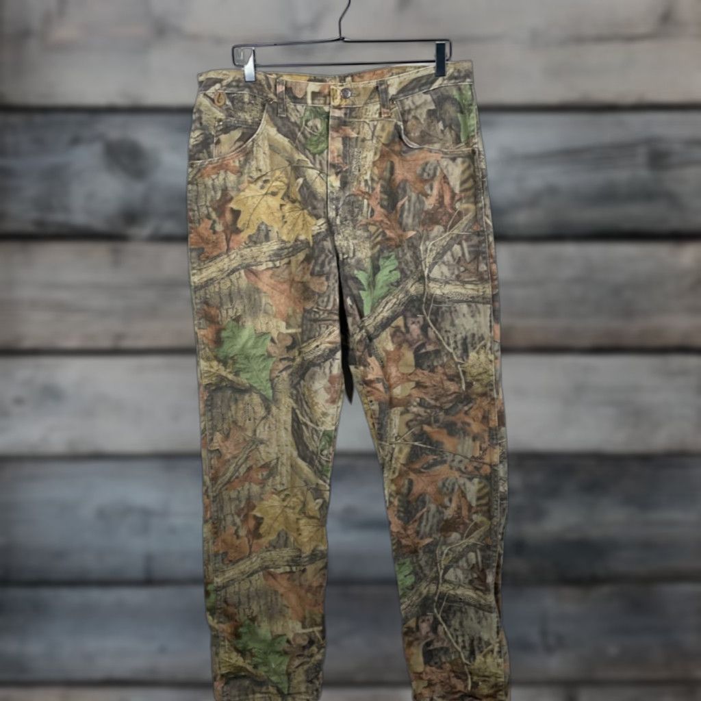 Wrangler VINTAGE Wrangler Rugged Wear Camouflage Jeans Men 36 Inseam 32 5/8 Size 36/34 Green Camouflage Denim 5-Pocket Tapered Regular Rise Mid 1990s Mens Size US 36 / EU 52 - 1 Thumbnail