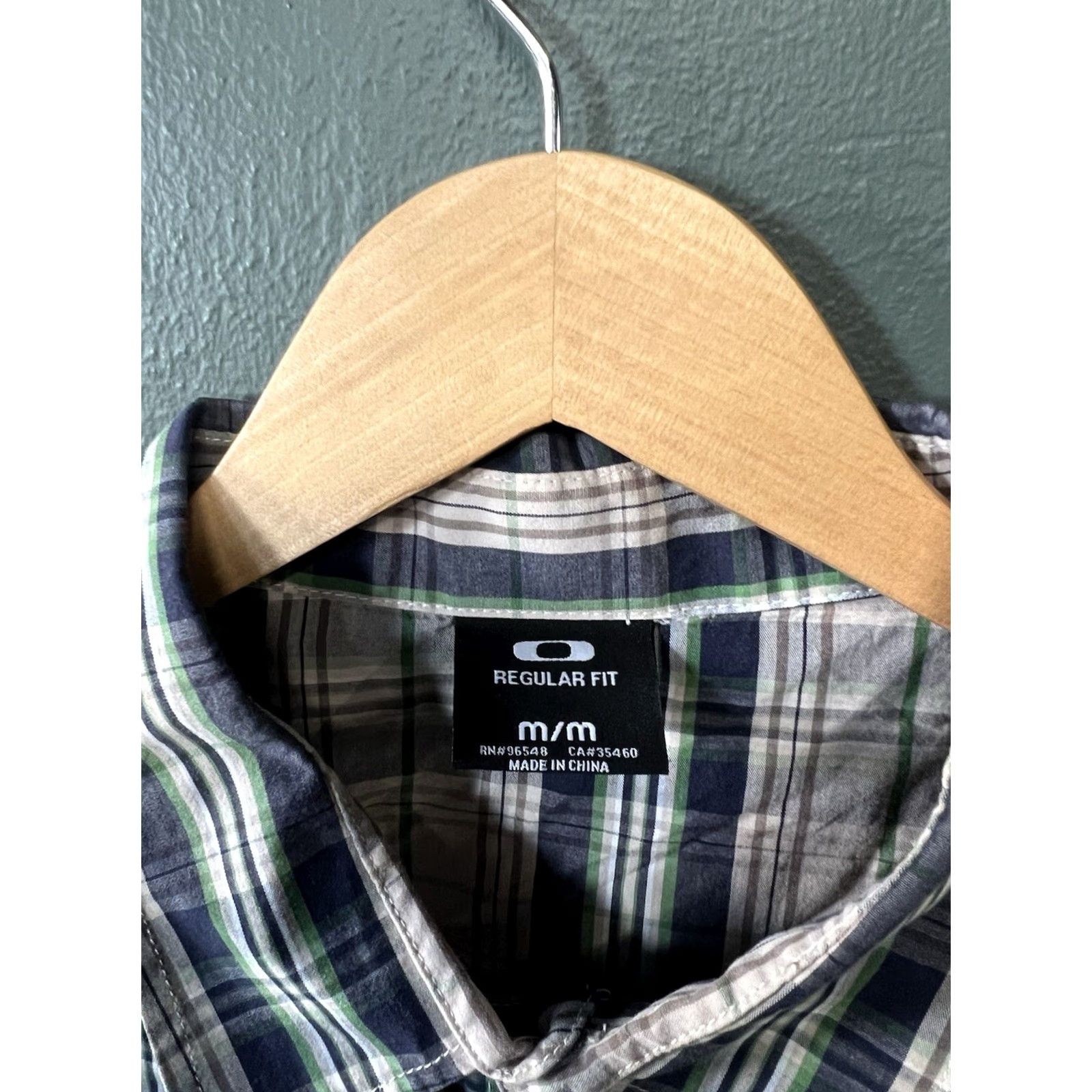 Oakley Y2K Oakley Mens Beige Plaid Short Sleeve Button Up Size M Regular with Pockets Size US 31 - 3 Thumbnail