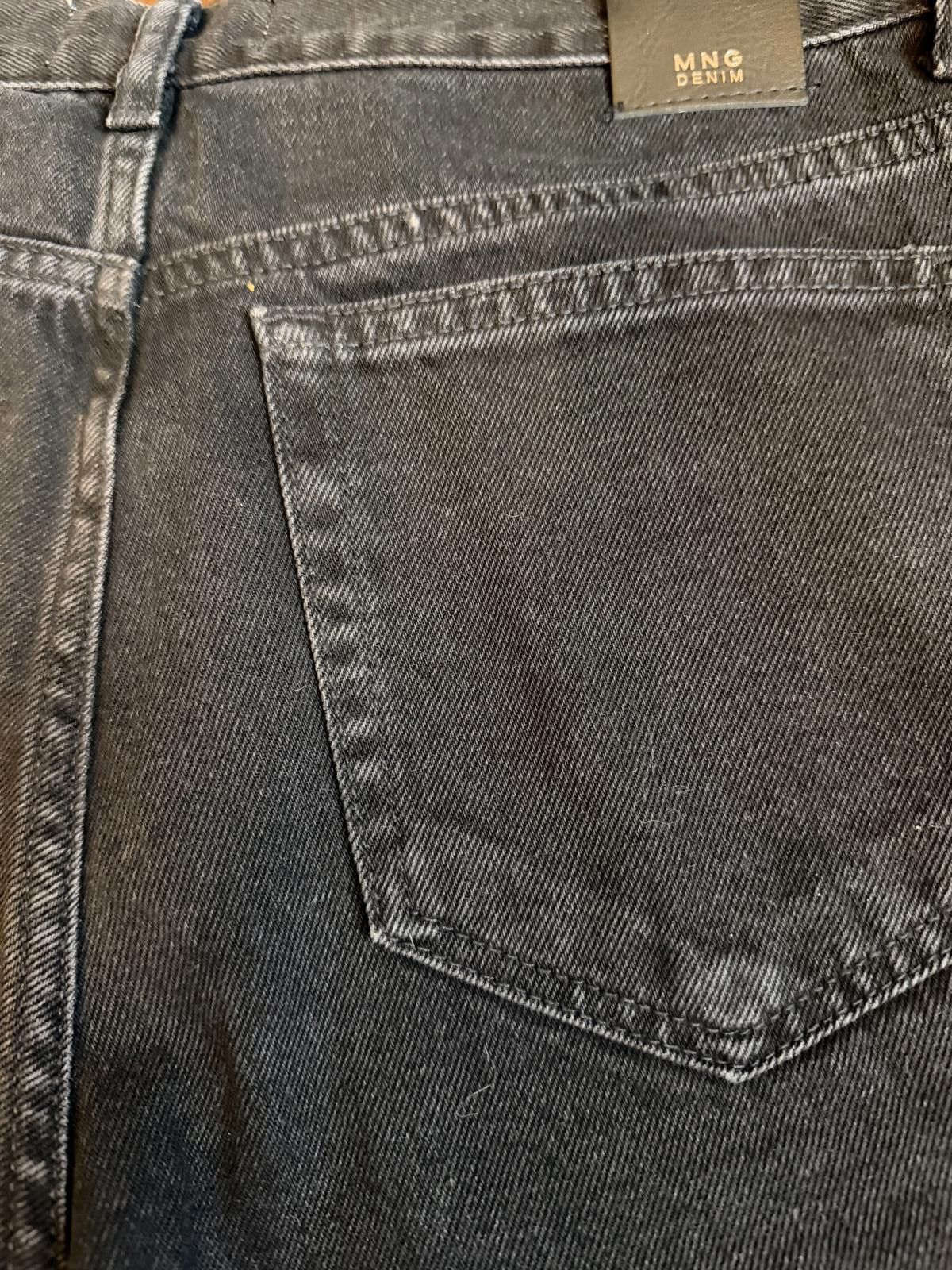 Mango Mango Wide Leg Black Denim Jeans with Rhinestones Size 28" / US 6 / IT 42 - 7 Thumbnail