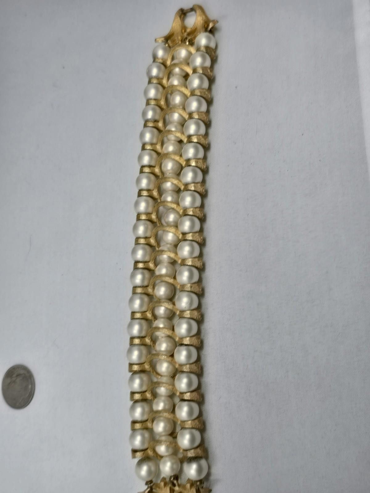 Other Vintage Krementz Faux Pearl Rhinestone Bracelet Gold Tone Size ONE SIZE - 1 Thumbnail