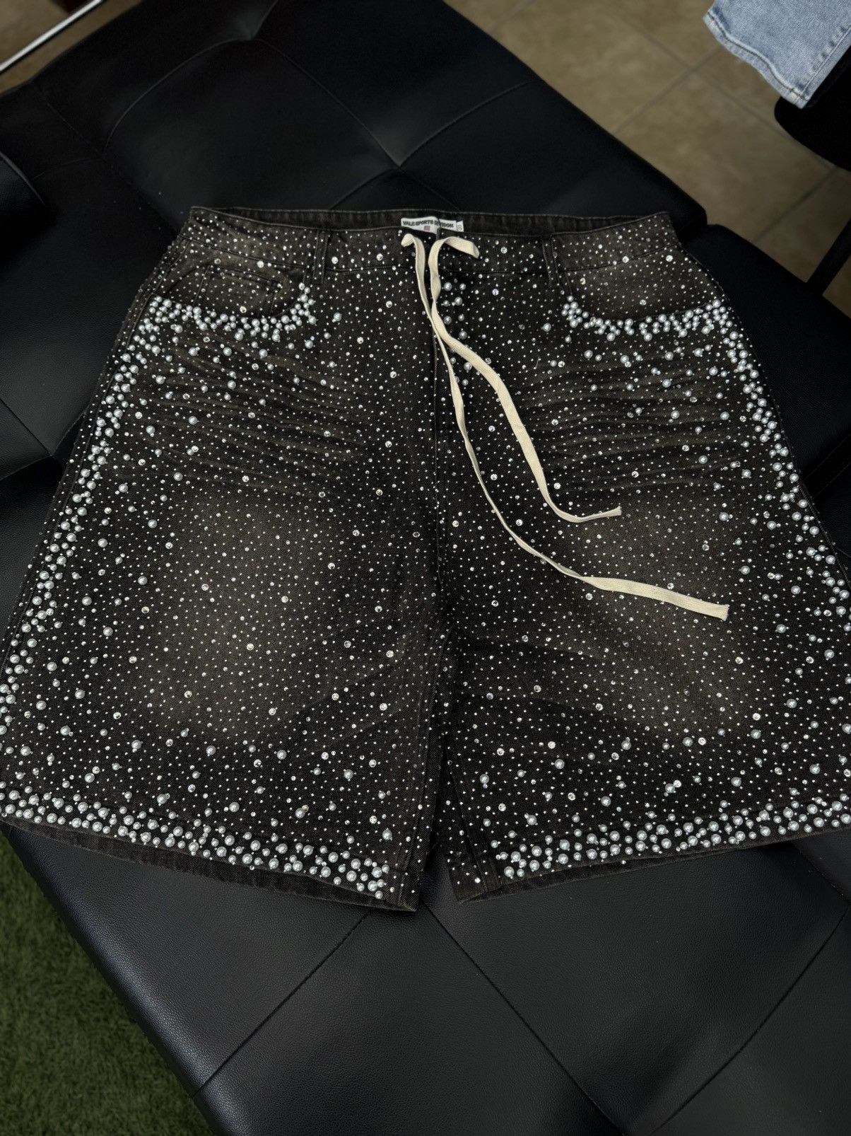 Vale Vale Valley Rhinestone Shorts Black 38 (NEW) Size US 38 / EU 54 - 1 Thumbnail