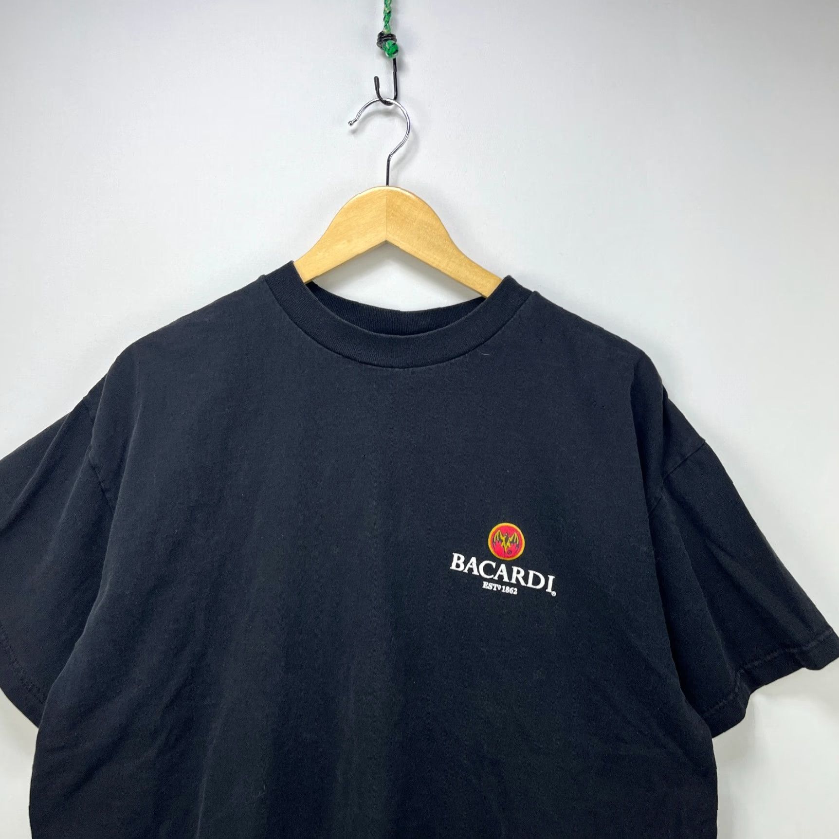 Vintage VINTAGE Bacardi T-Shirt Men's L Black 90s US Made Satin 90s Theme shirts? Size US L / EU 52-54 / 3 - 2 Thumbnail