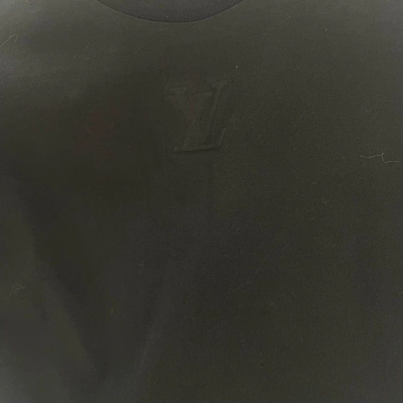 Louis Vuitton Louis Vuitton Black embossed short sleeve Size US XL / EU 56 / 4 - 2 Thumbnail