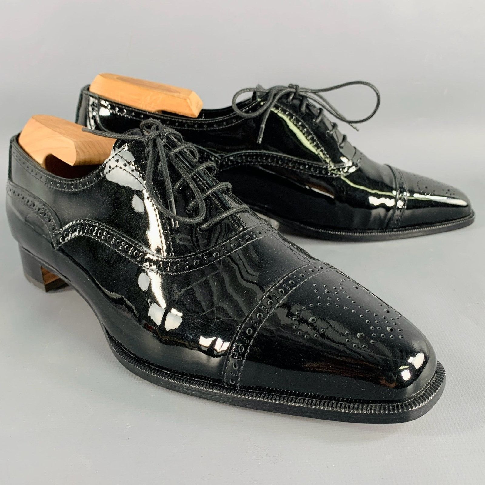 Manolo Blahnik 10.5 Black Perforated Patent Leather Cap Toe Shoes Size US 10.5 / IT 40.5 - 1 Thumbnail