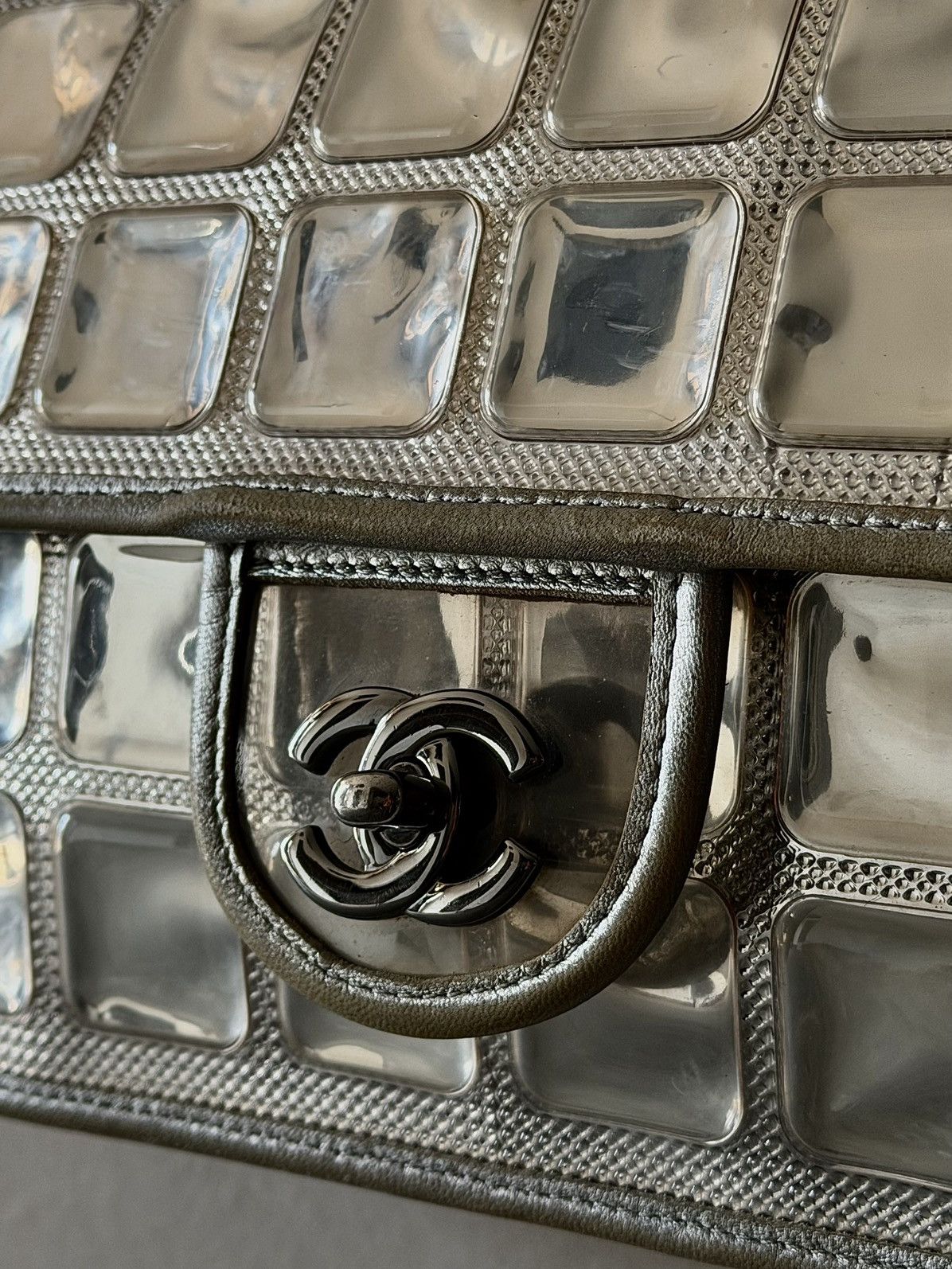 Chanel Chanel - Karl Lagerfeld - 2008 - Silver Ice Cube Flap Bag Size ONE SIZE - 3 Thumbnail