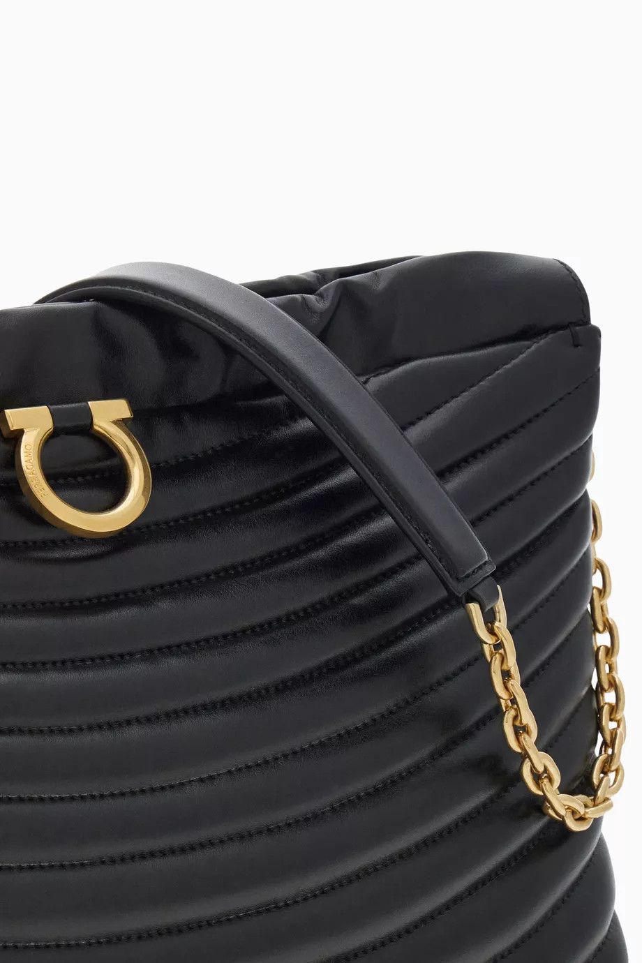 Salvatore Ferragamo o1s1rm0325 Size: OS / Leather Shoulder Bag in Black Size ONE SIZE - 6 Thumbnail