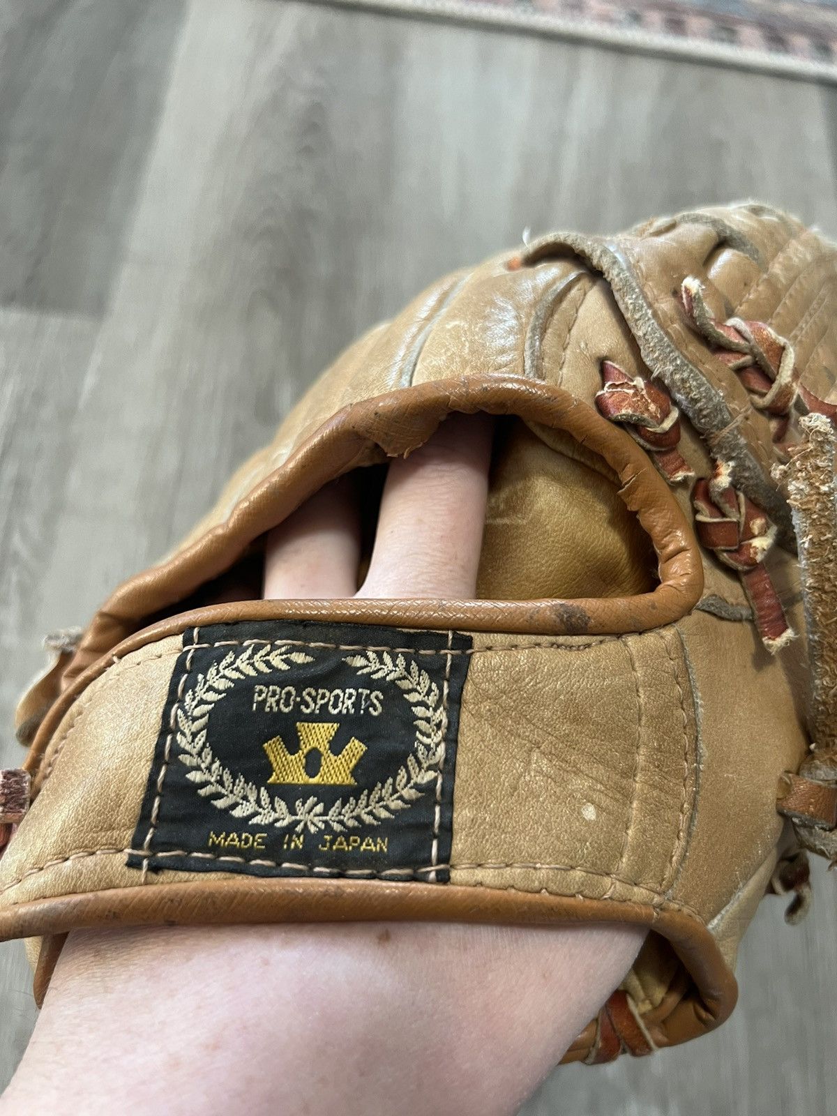 Vintage Vintage Baseball Glove Leon Wagner Made in Japan Size ONE SIZE - 5 Thumbnail