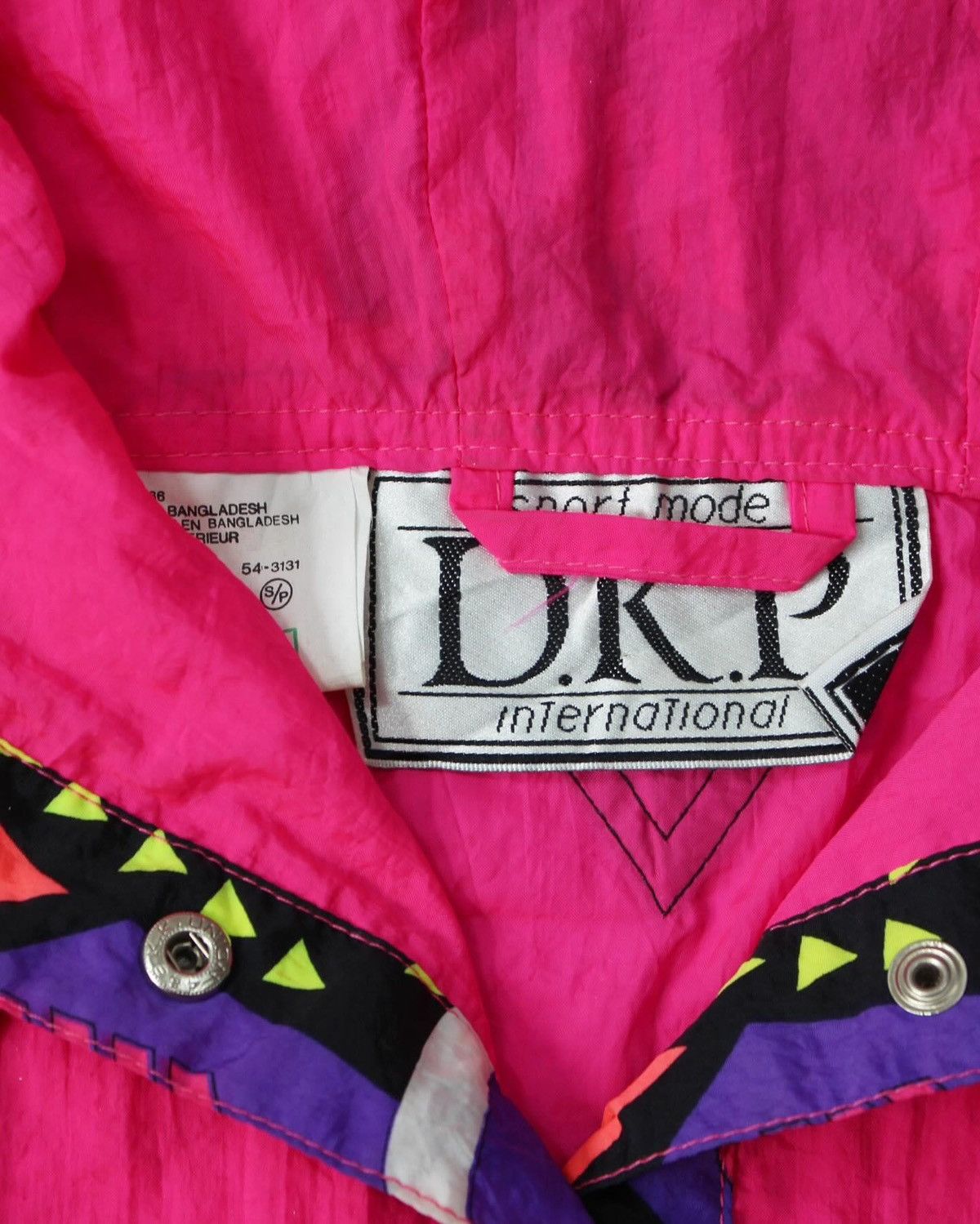 Vintage 1990S D.K.P INTERNATIONAL SPORT MODE NYLON WINDBREAKER Size US L / EU 52-54 / 3 - 5 Thumbnail