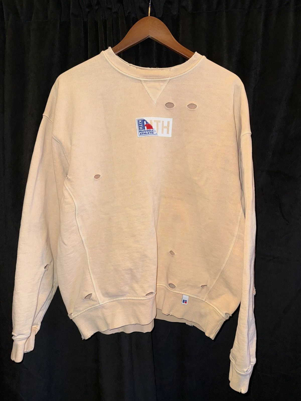 Kith × Russell Athletic Kith X Russell Athletic Crewneck Peach Medium Size US M / EU 48-50 / 2 - 1 Thumbnail