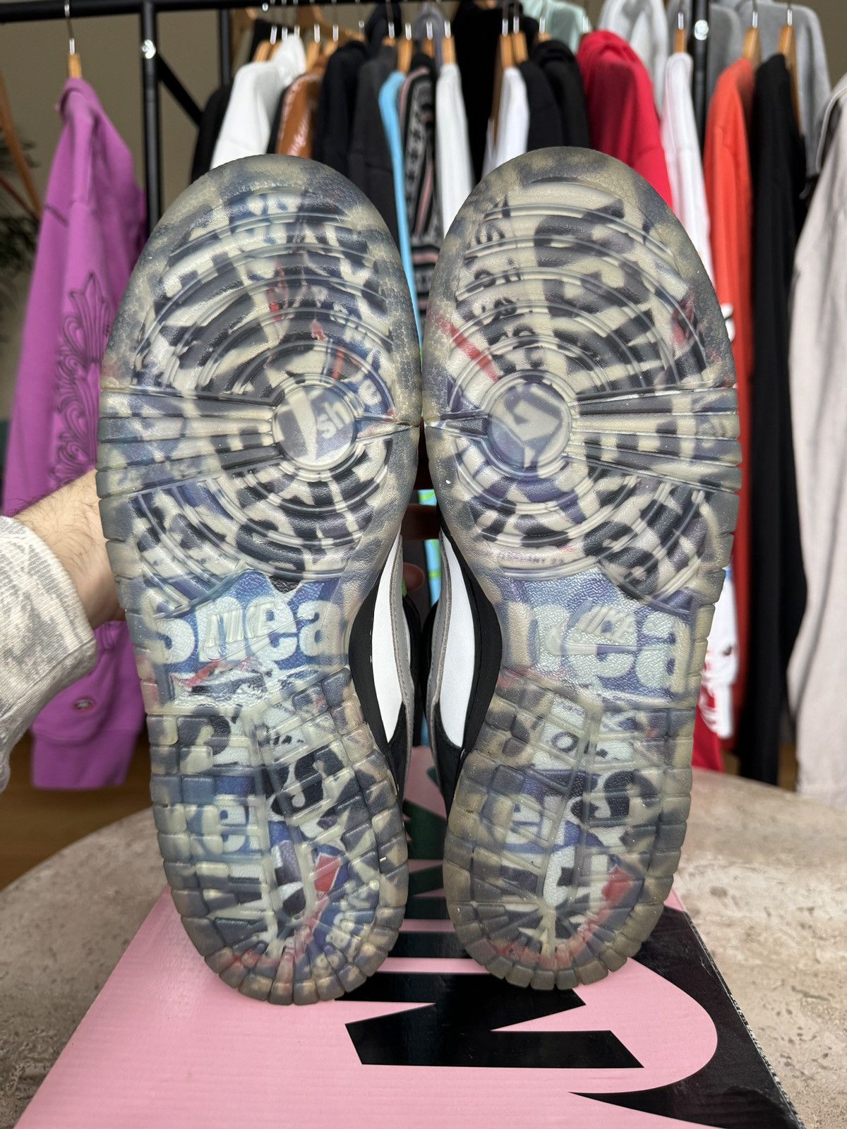 Nike SB Nike SB Dunk Low Staple Panda Pigeon Size US 10.5 / EU 43-44 - 11 Thumbnail