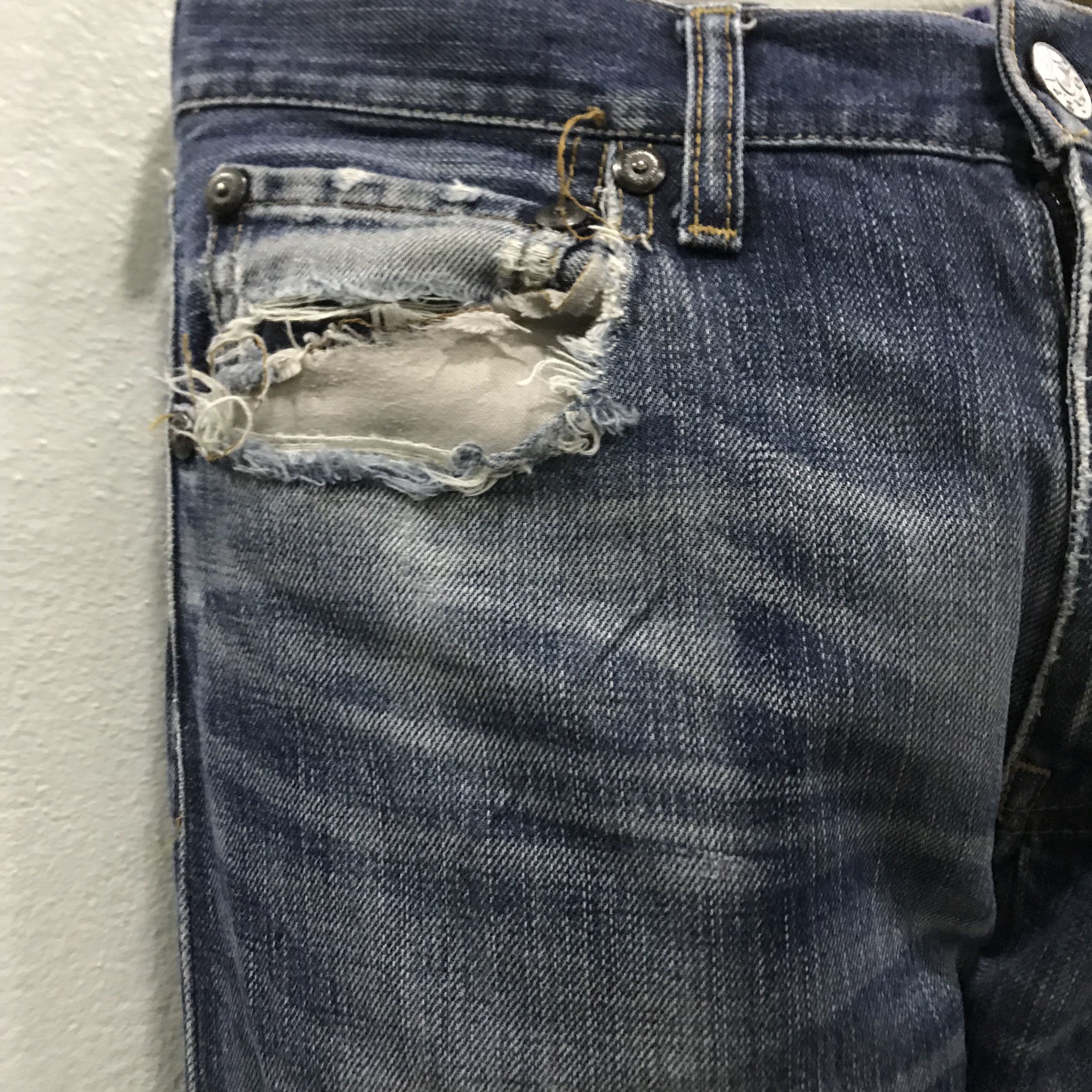 Levi's Vintage Levi’s 505 Dark Wash Distressed Straight Leg Jeans Size US 30 / EU 46 - 8 Thumbnail