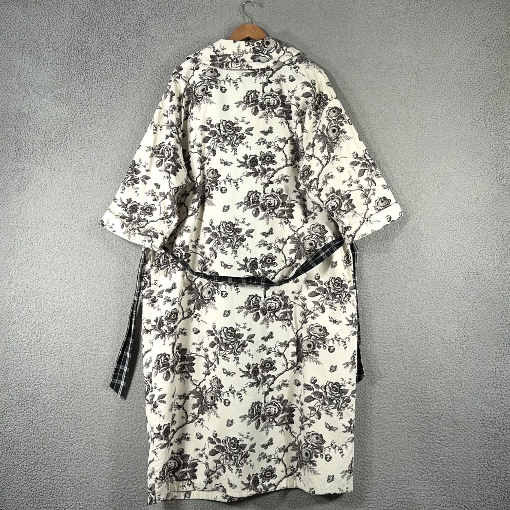 Vintage VINTAGE Handmade Robe One Size Black White Floral Toile de Jouy Kimono Belted Size ONE SIZE - 2 Thumbnail