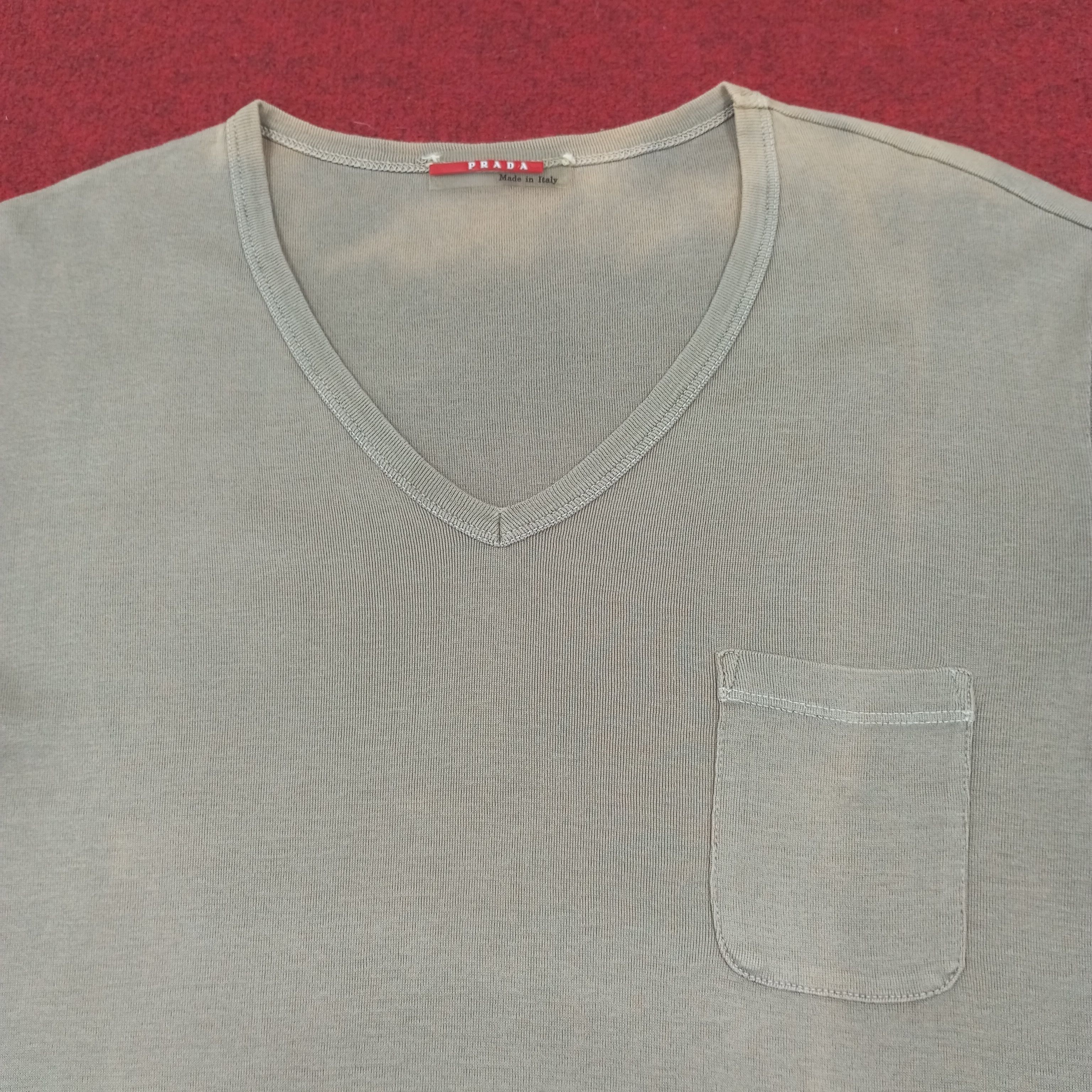 Prada Prada Luxury Fashion Brand Pocket Design Tshirt Size US S / EU 44-46 / 1 - 2 Thumbnail
