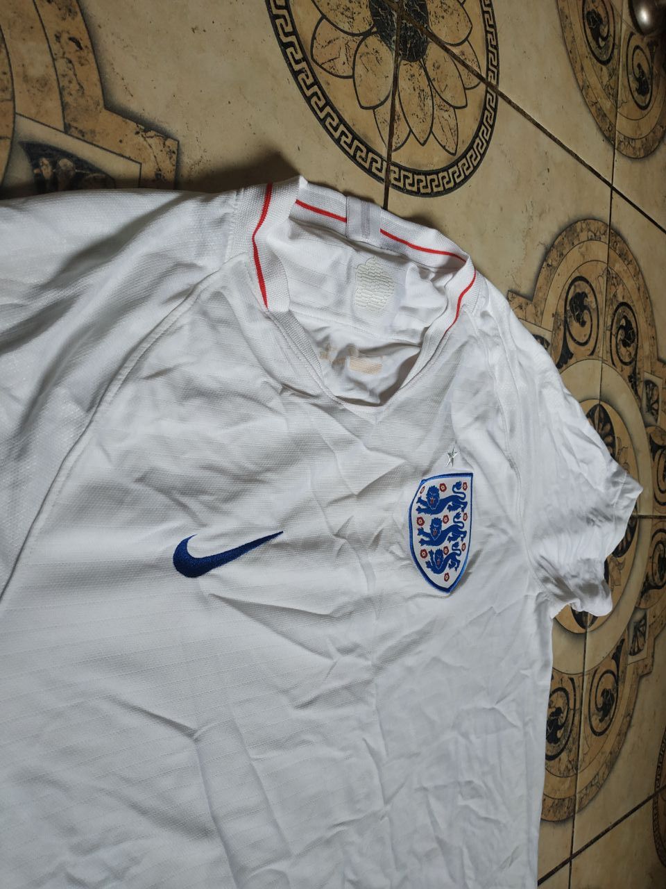Nike Nike England 2018 World Cup Home Football Shirt Jersey L Size US L / EU 52-54 / 3 - 14 Thumbnail