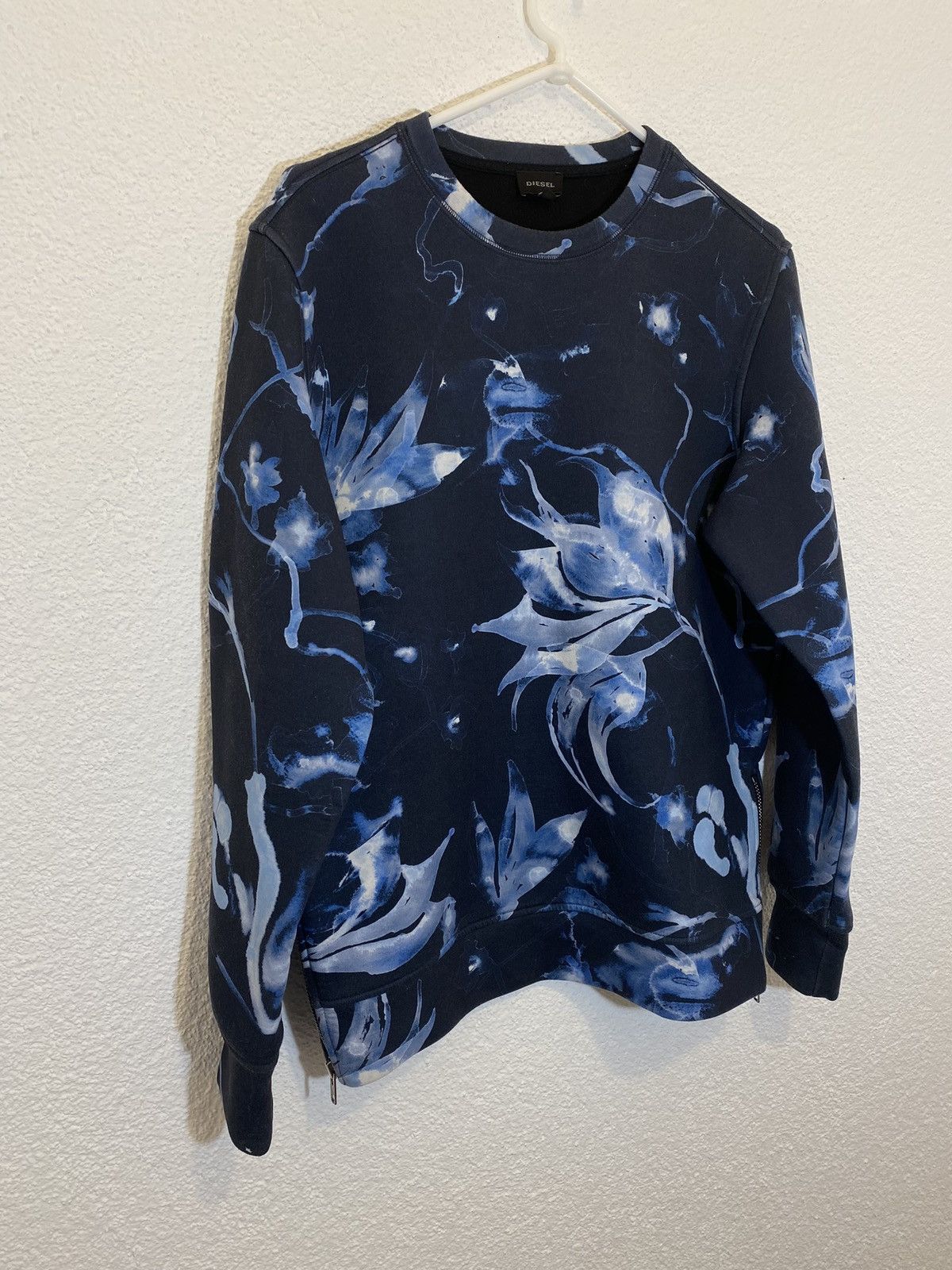 image of Diesel Vintage All Over Flowers Sweatshirt Y2K Rare in Blue, Men's (Size Medium)