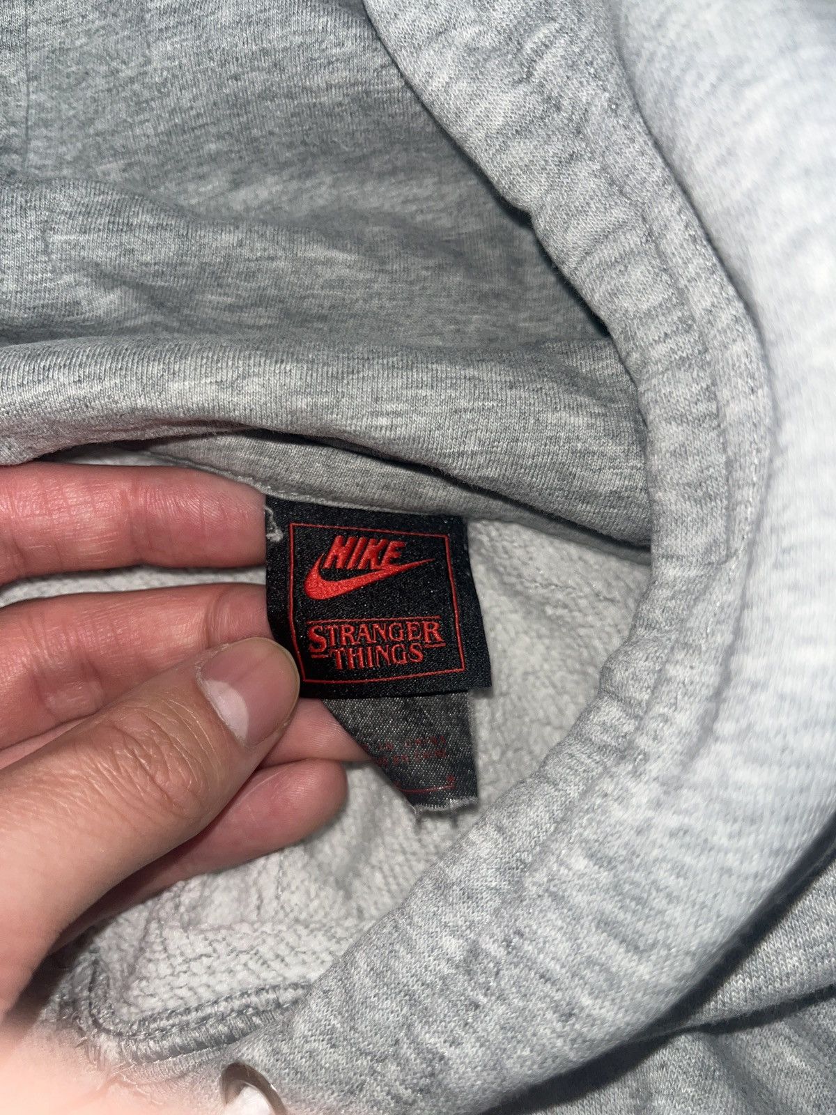 Nike Nike x Stranger Things Hawkins High Hoodie Size US L / EU 52-54 / 3 - 2 Thumbnail