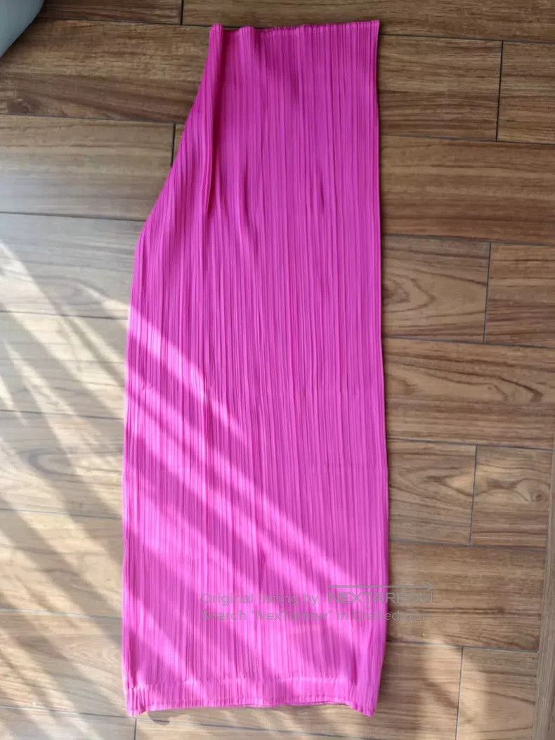 Issey Miyake Issey Miyake size:3 Pink skirt Size 31" - 1 Thumbnail