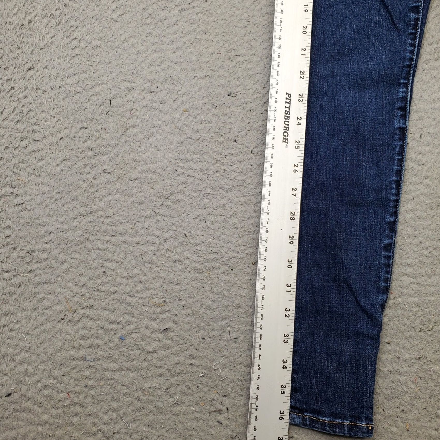 American Eagle Outfitters American Eagle Outfitters Jeans Womens 2S Blue Denim Whiskered High Waist Streetwear Grunge Jeans 2S Womens Blue Denim Streetwear Grunge XS? Size 26" / US 2 / IT 38 - 3 Thumbnail
