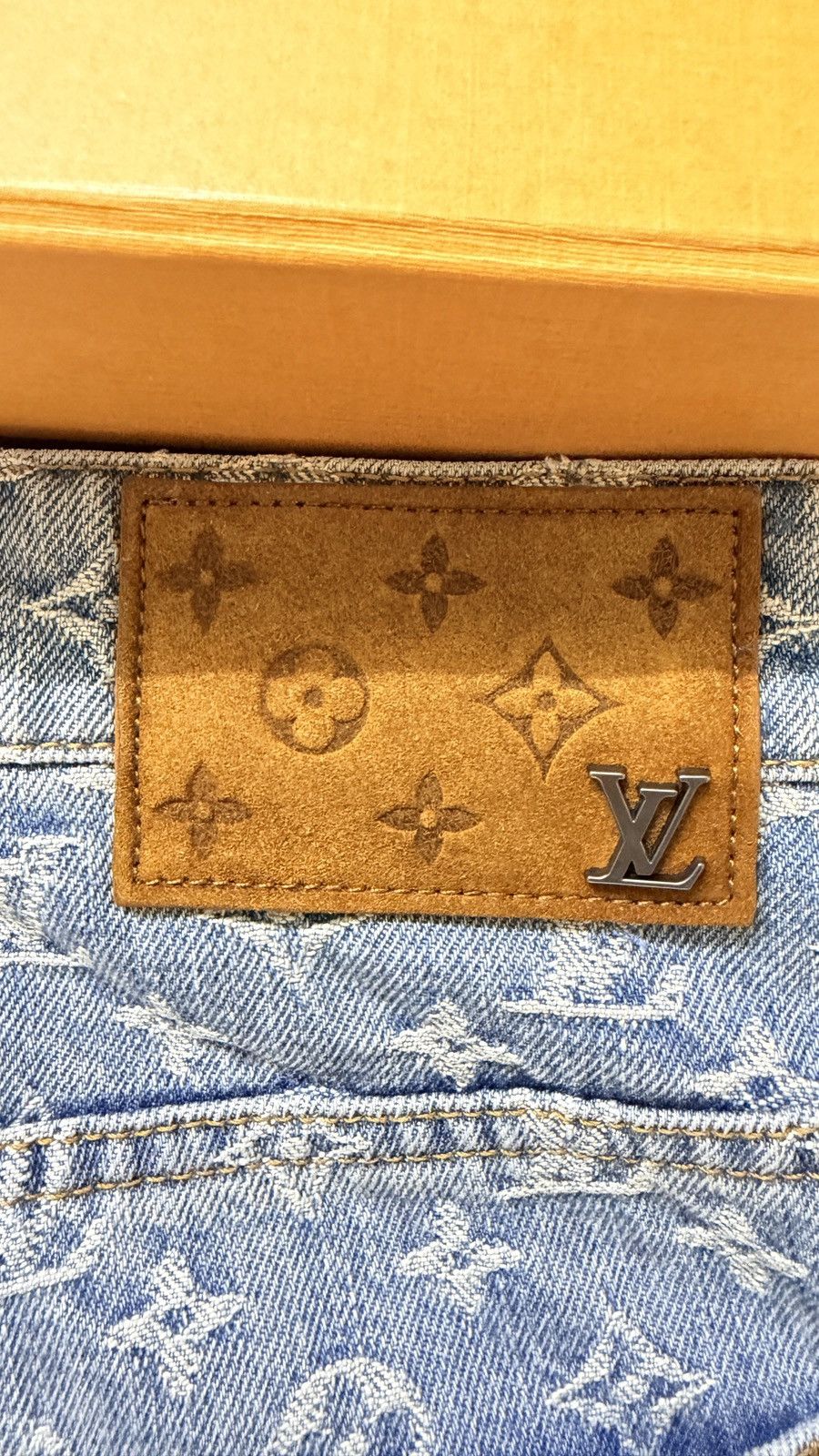 Louis Vuitton LOUIS VUITTON Graffiti 34 denim Jeans Brand New Size US 34 / EU 50 - 5 Thumbnail
